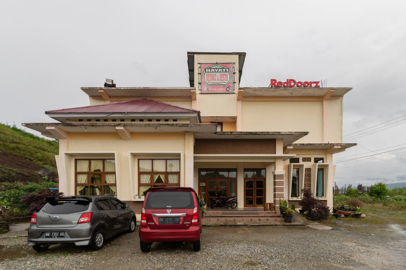 RedDoorz Syariah near Danau Kembar Solok