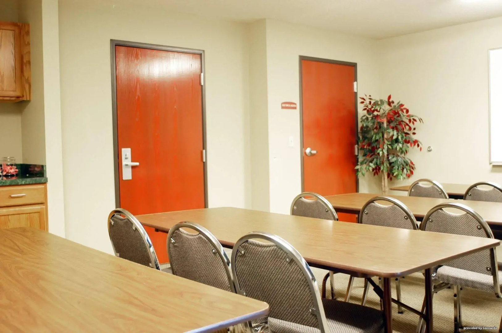 Best Western Governors Inn & Suites