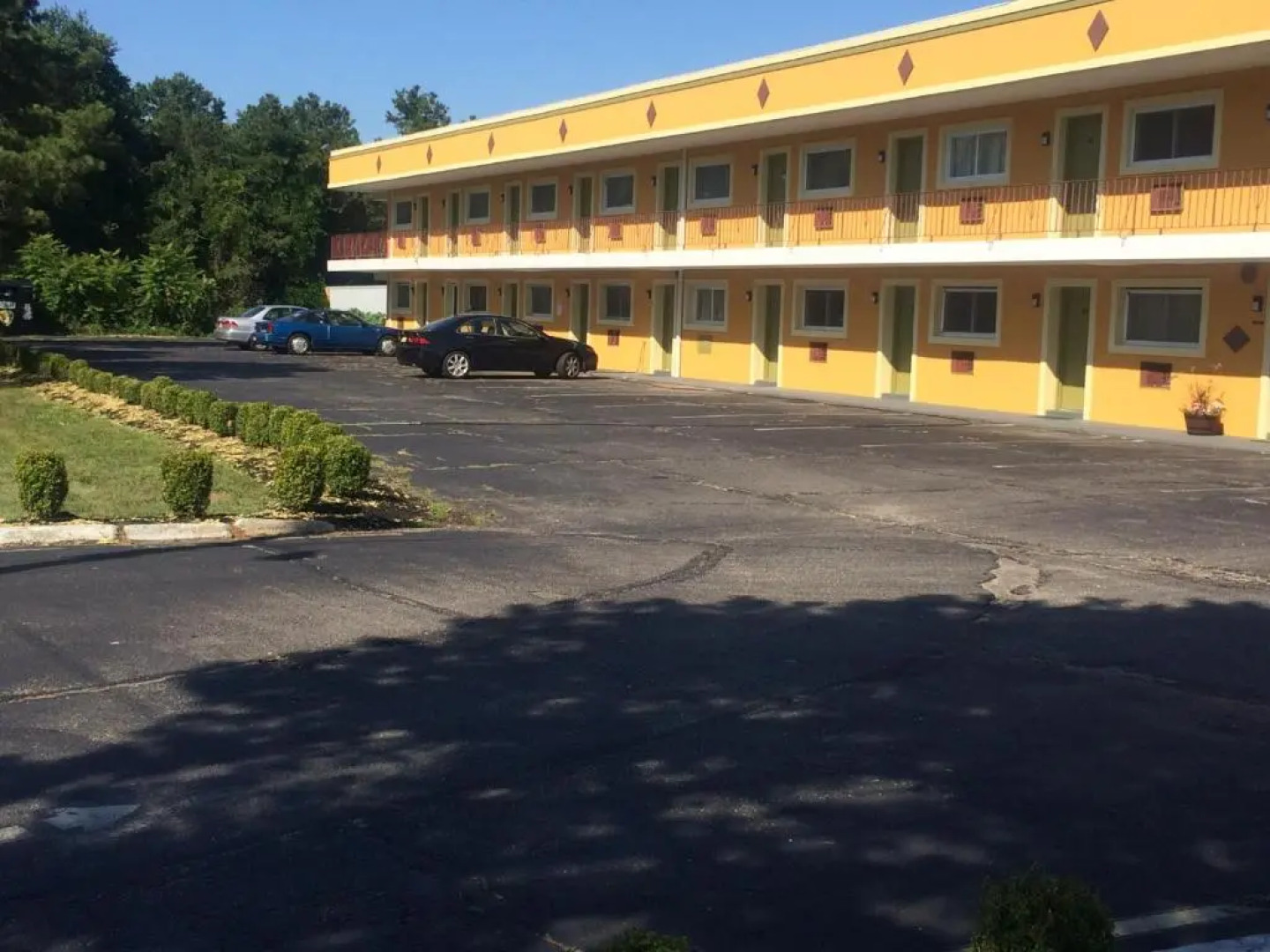 Travel Inn & Suites