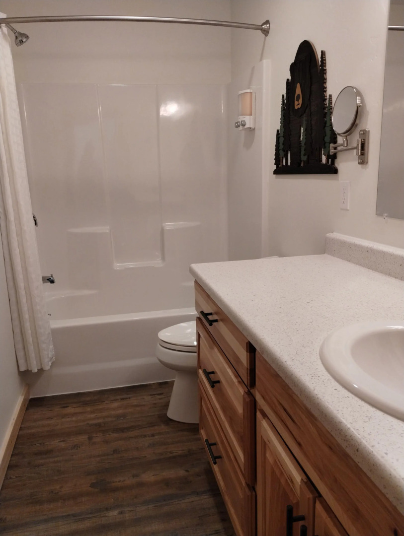 Beargrass Lodging and RV Resort