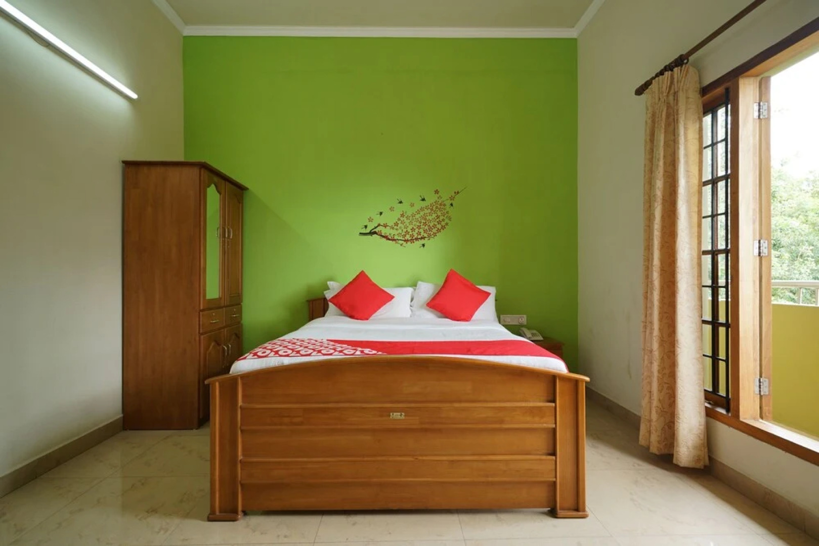 OYO 24059 Munnar Crown