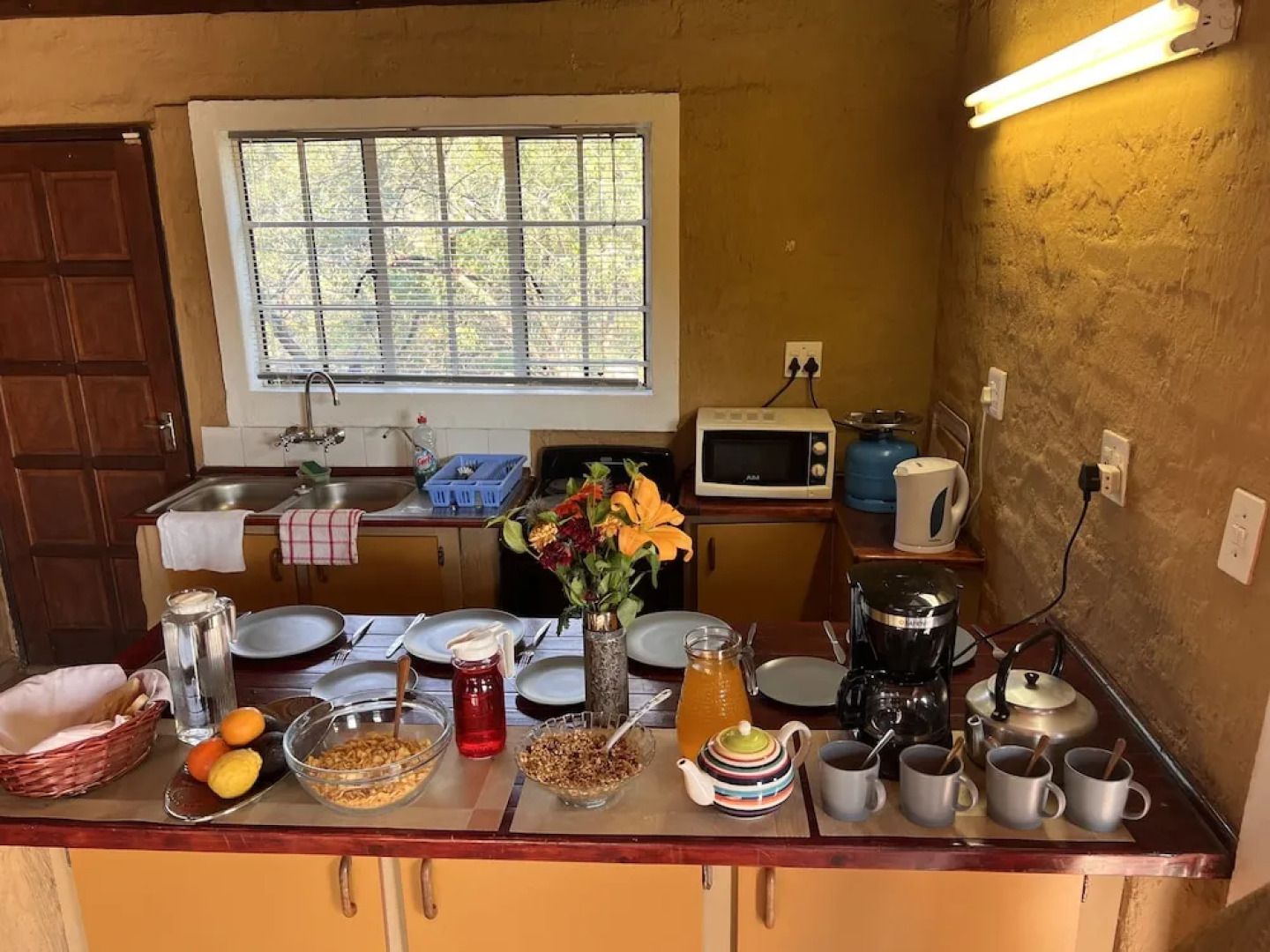 Manzini Swazi King Chalets