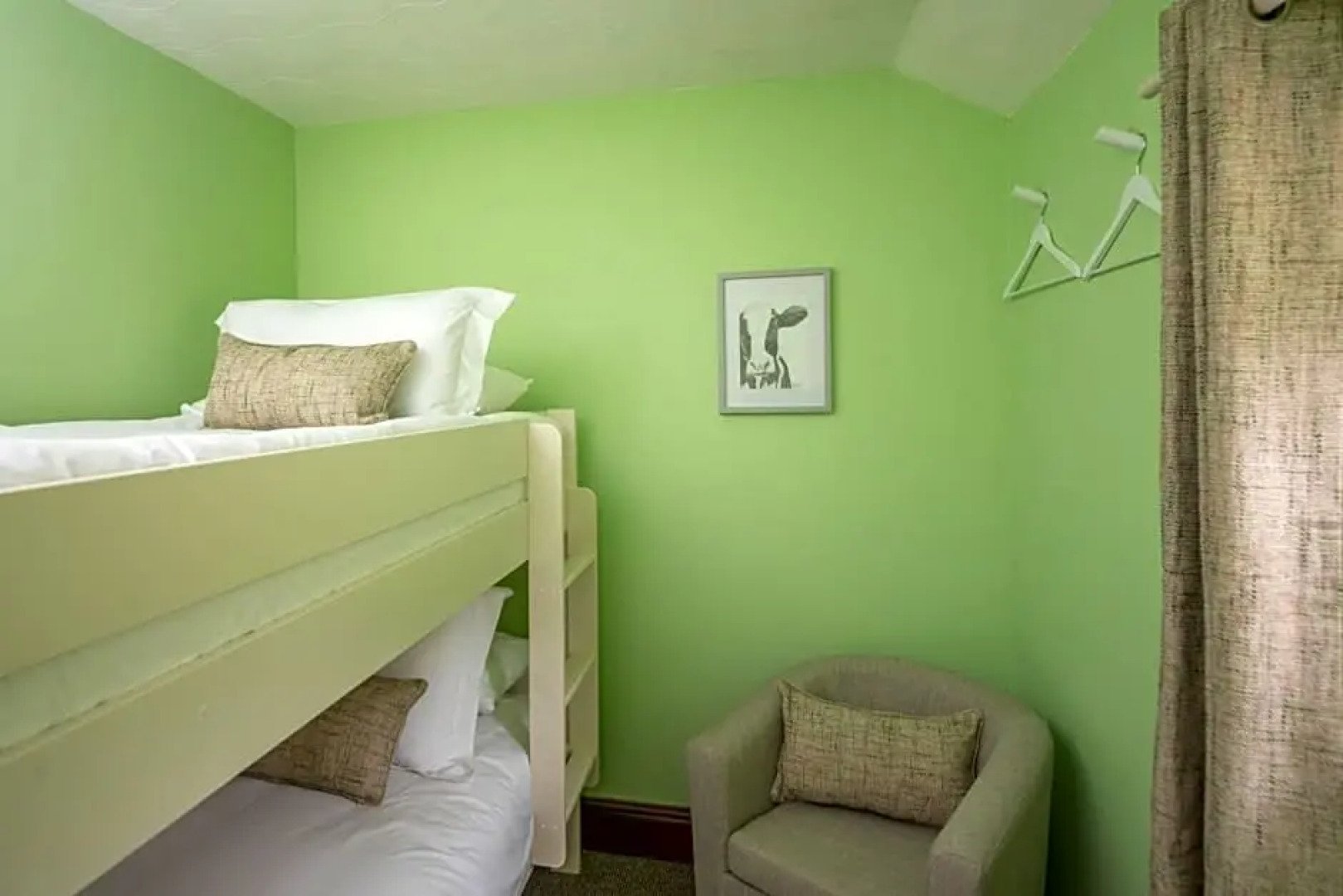 Rising Sun Pub, Restaurant and Room