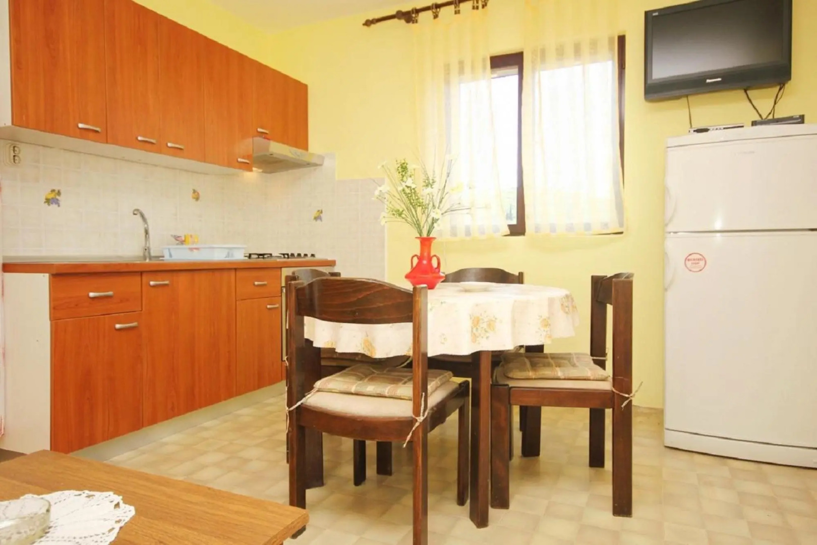Ljube - quiet location & close to the beach - A2(4+1)