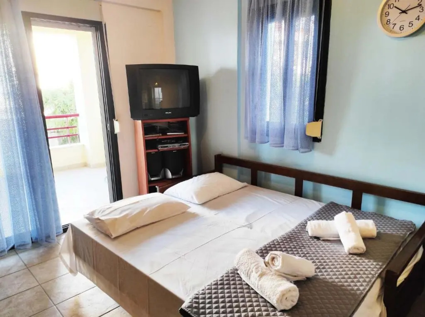 Sea View Maisonette in Chanioti, 40m from the Beach