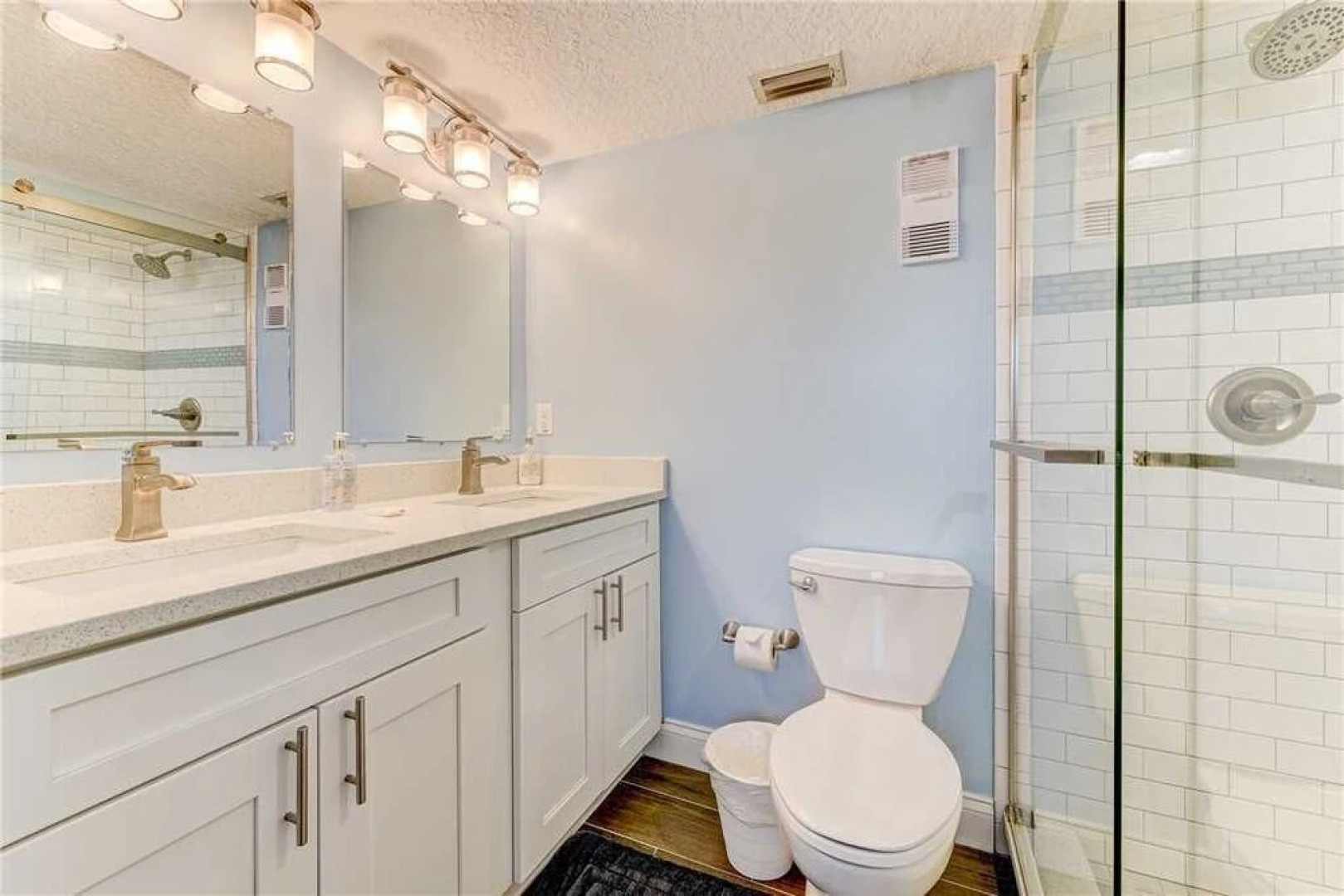 Island Retreat Lower A, Beach Front, 2 Bedrooms, Sleeps 6