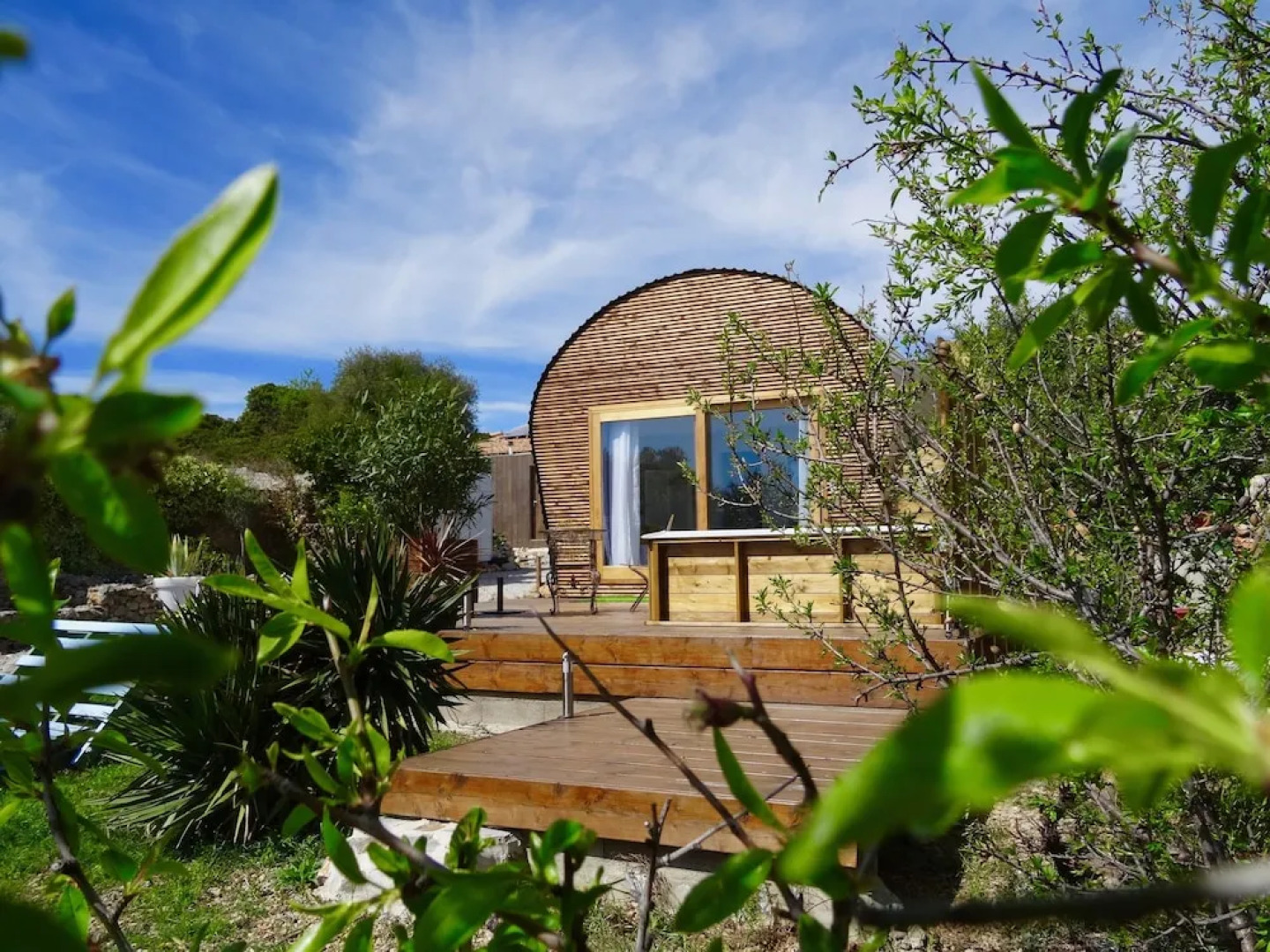 Tipi Lounge and breakfast