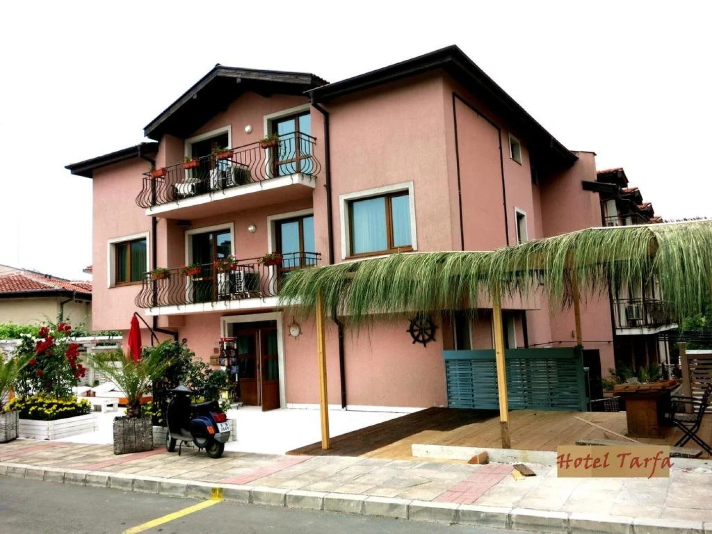 Hotel Tarfa / Hotel Tarfa