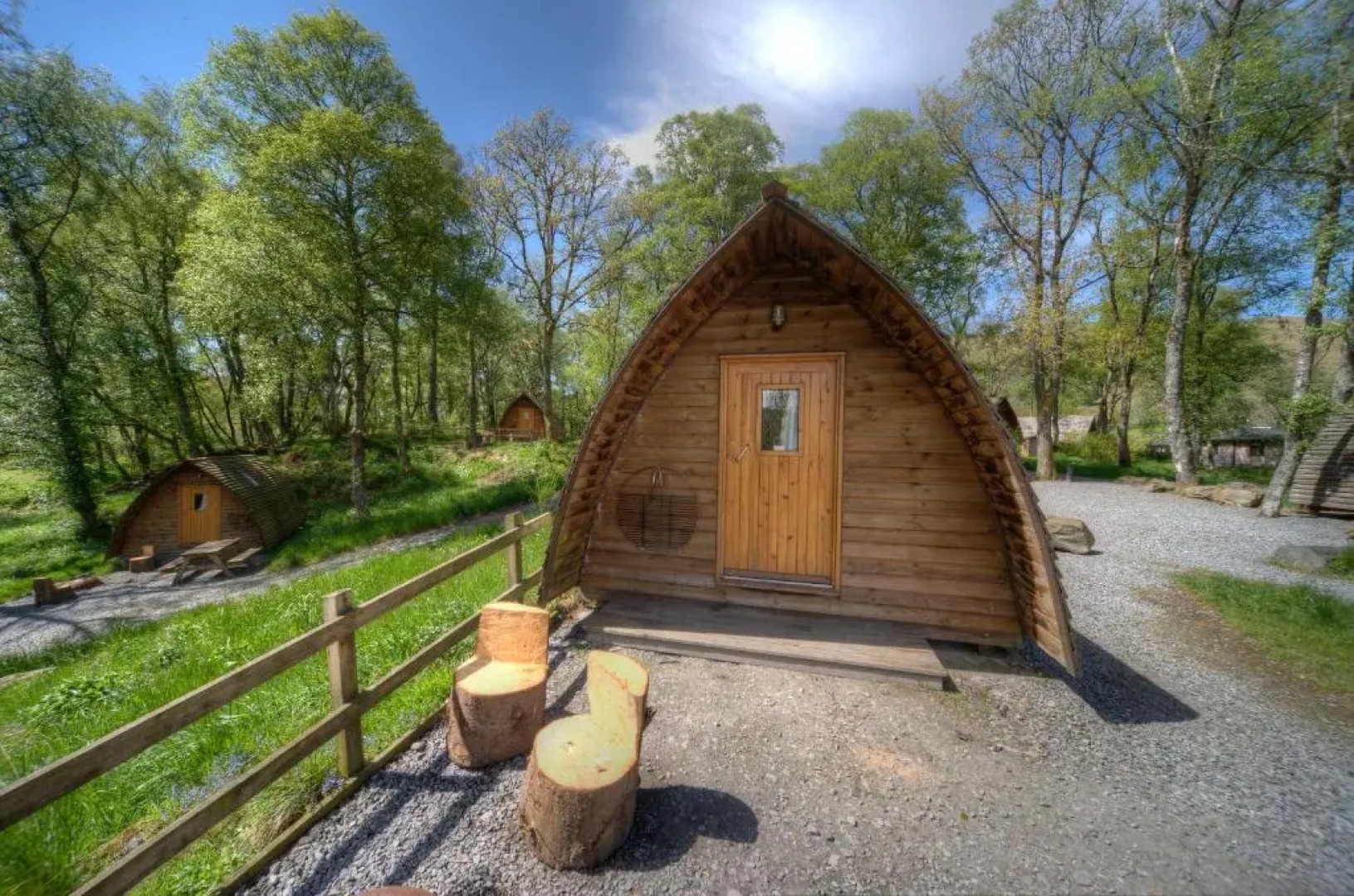LOCH TAY HIGHLAND LODGES and GLAMPING PARK