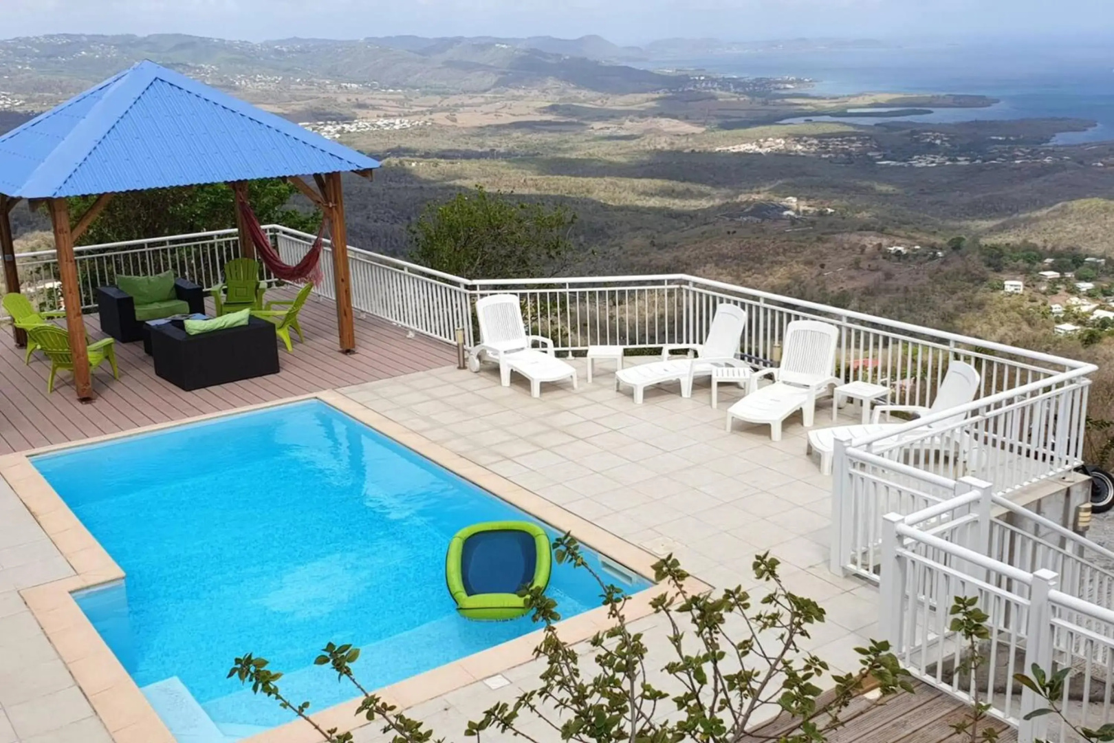 Villa de 3 chambres avec vue sur la mer piscine privee et jardin amenage a Le Diamant