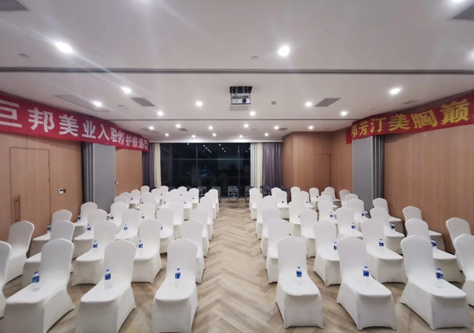 Holiday Inn Express Shanghai Xuhui Binjiang by IHG