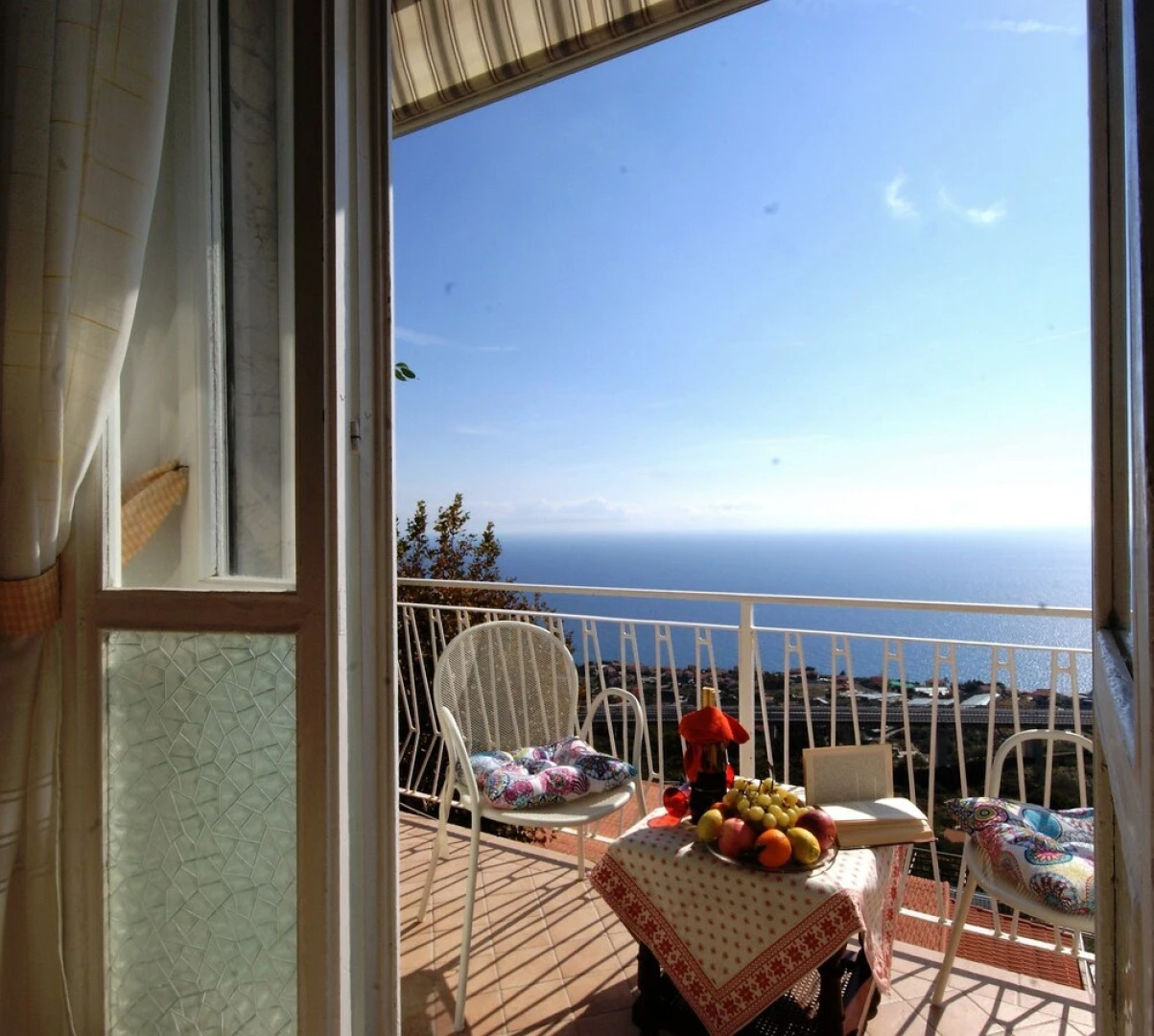 Vista Mare Costarainera