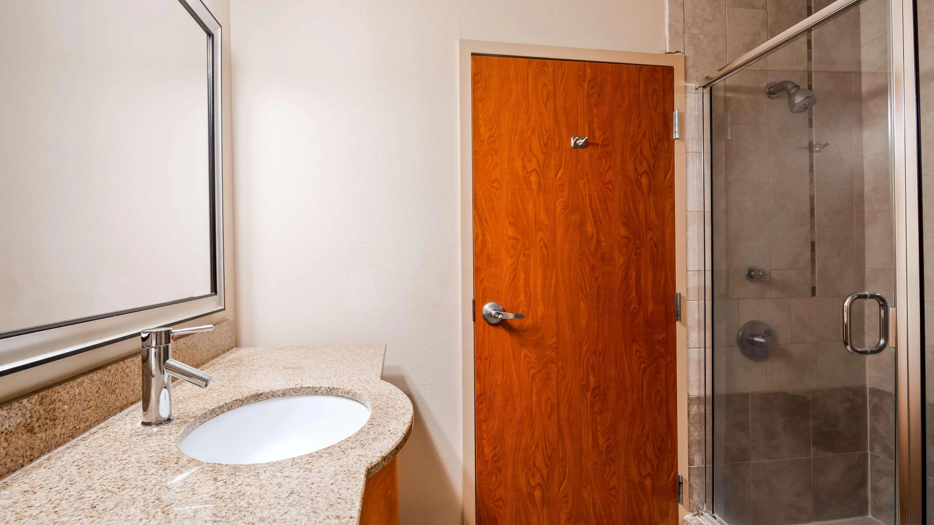 Best Western Plus Rose City Conference Center Inn