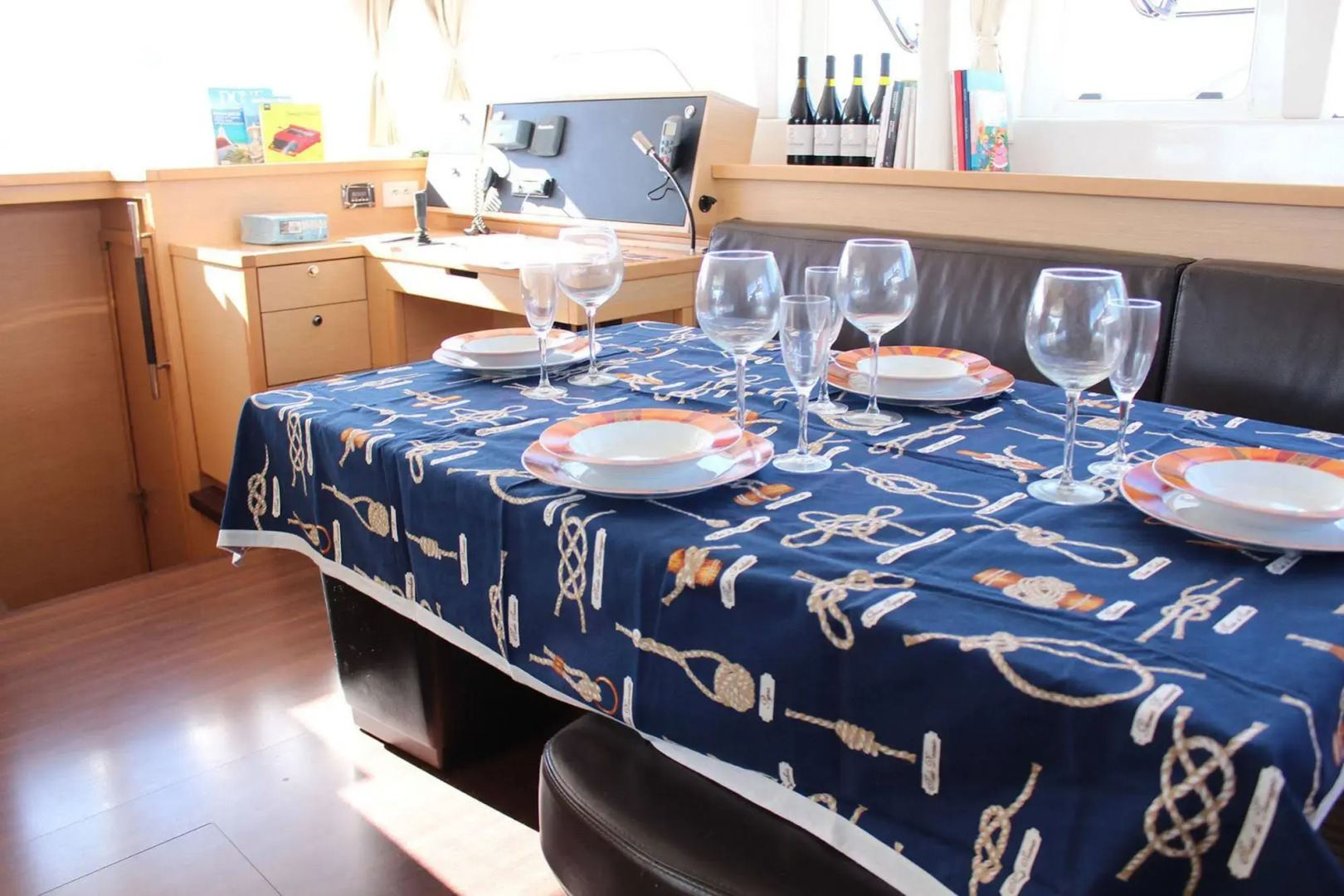 Catamarano Mauticat Boat & Breakfast