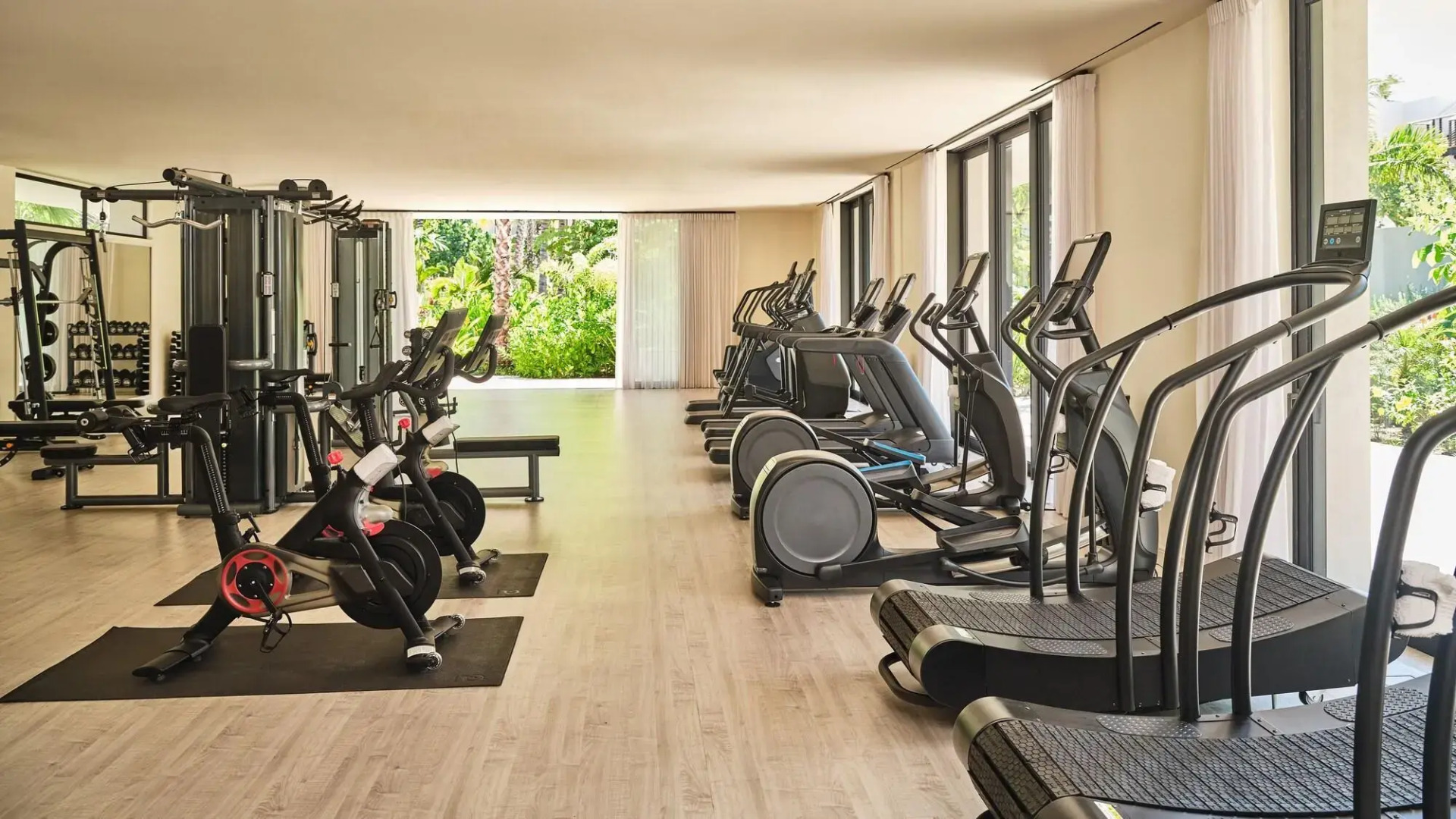 Susurros del Corazón, Auberge Collection