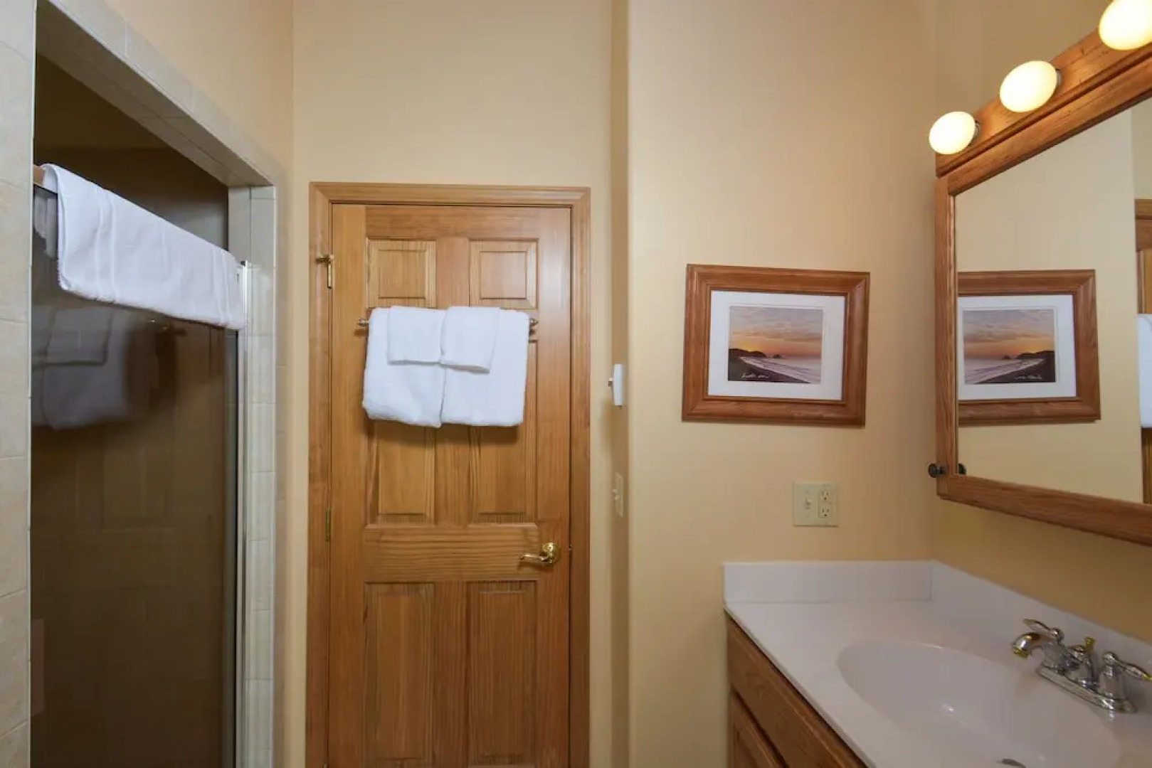 Amazing Overlook 3 Bedroom Townhome