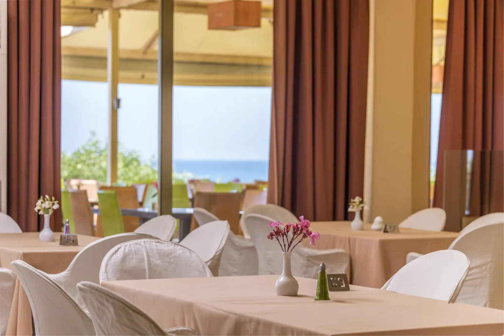 Ninos Grand Beach Resort