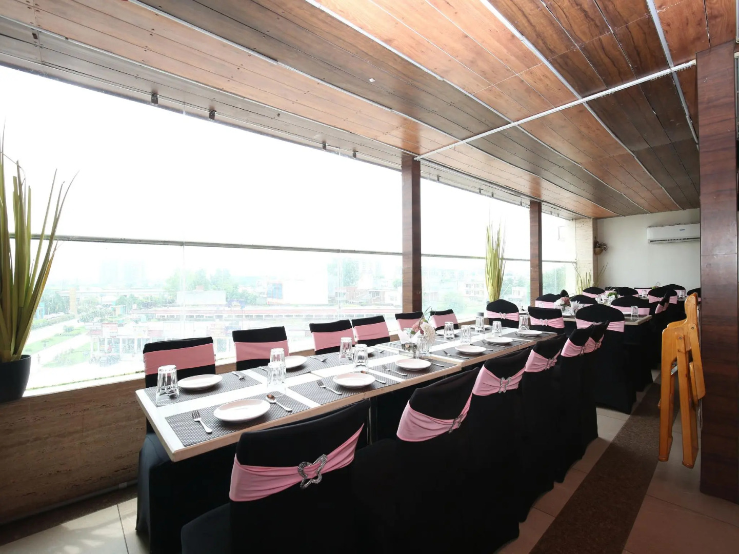 Collection O 509 Arista Hotel