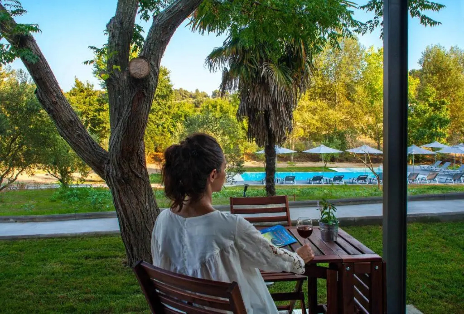 Sani More & Sani Woods