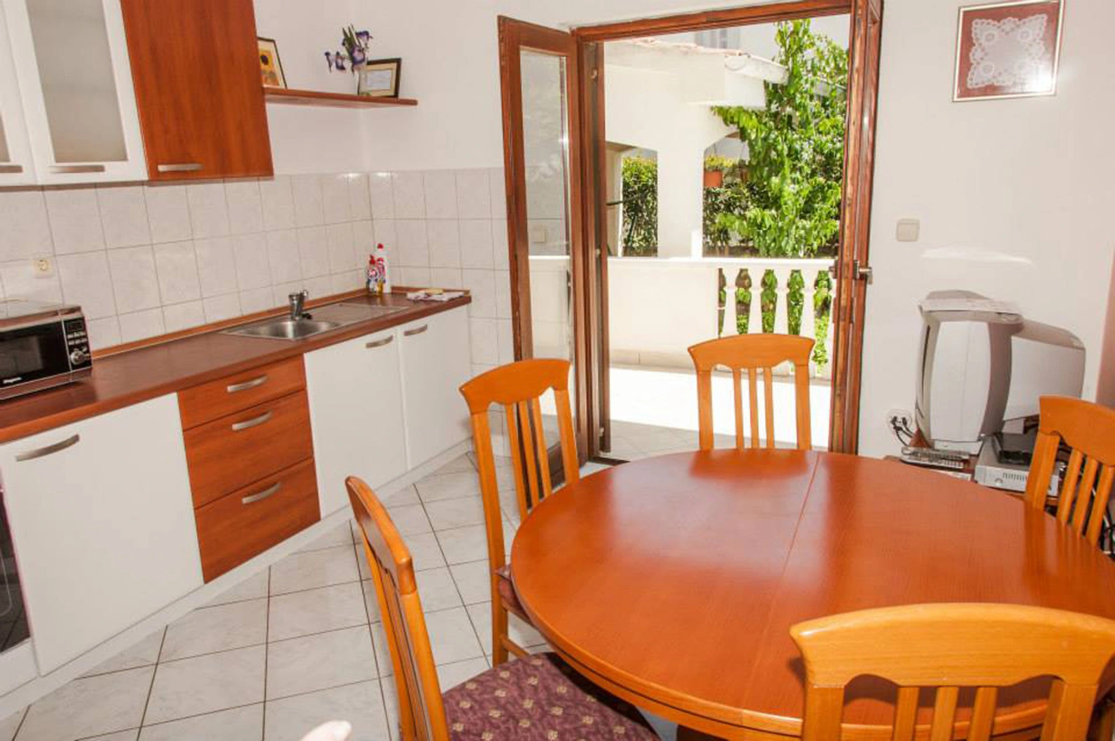 Apartment Pupa - nice family apartments: A2 Mihael Petrcane, Zadar riviera