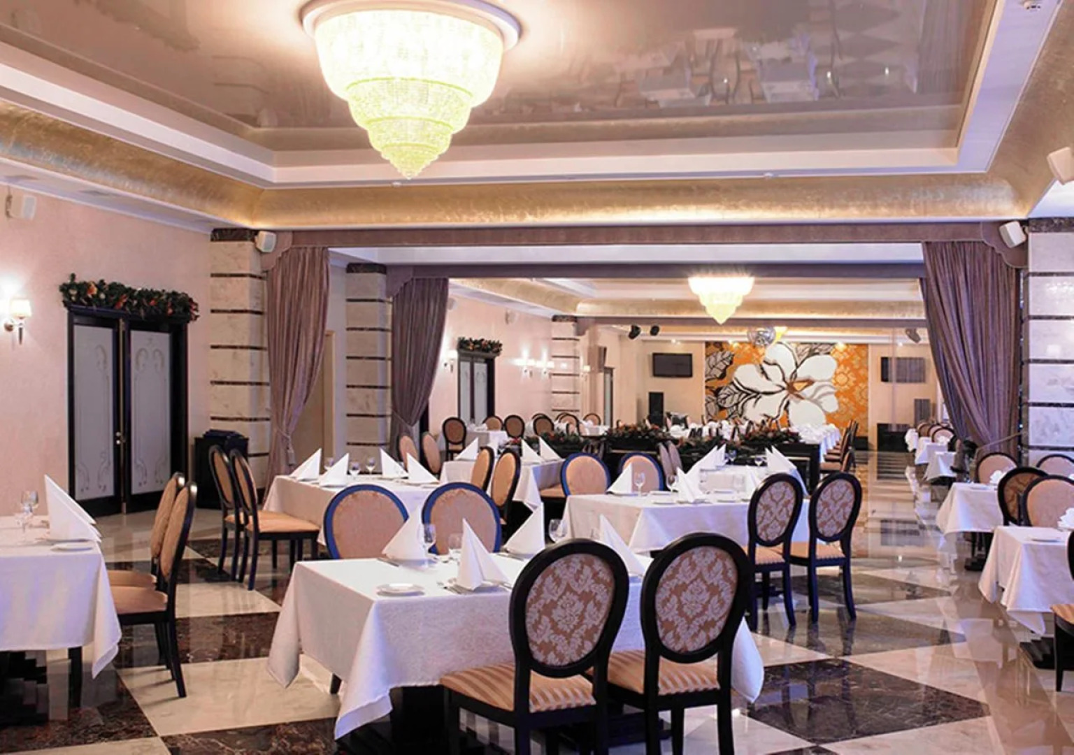 Отель «Украина»