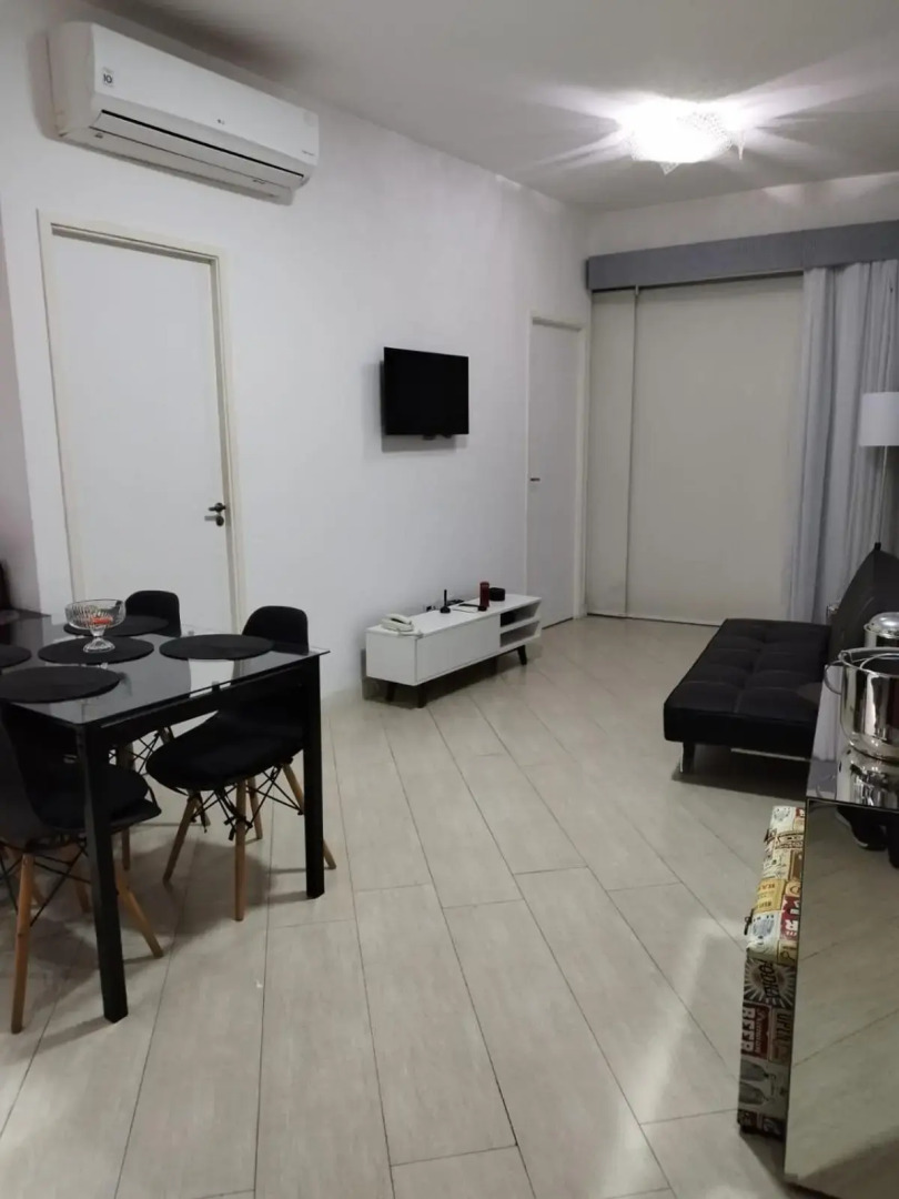 Santos Unlimited 2 Dormitórios, 32o andar com vista Mar!