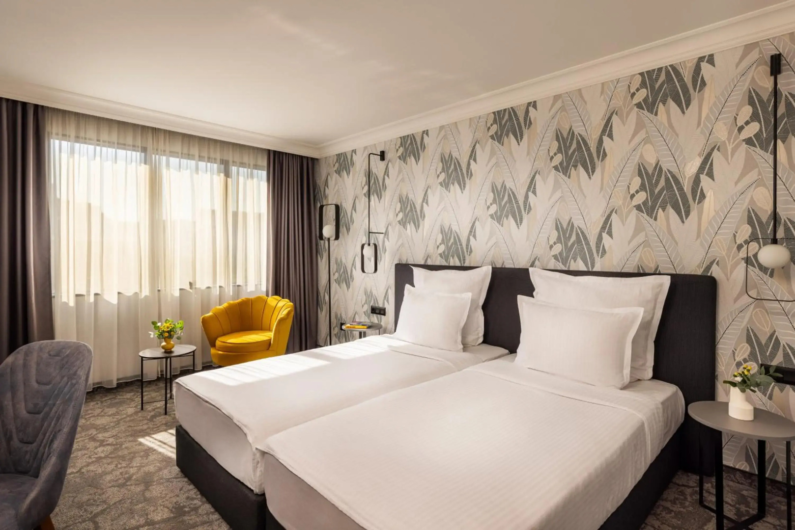 Rosslyn Thracia Hotel