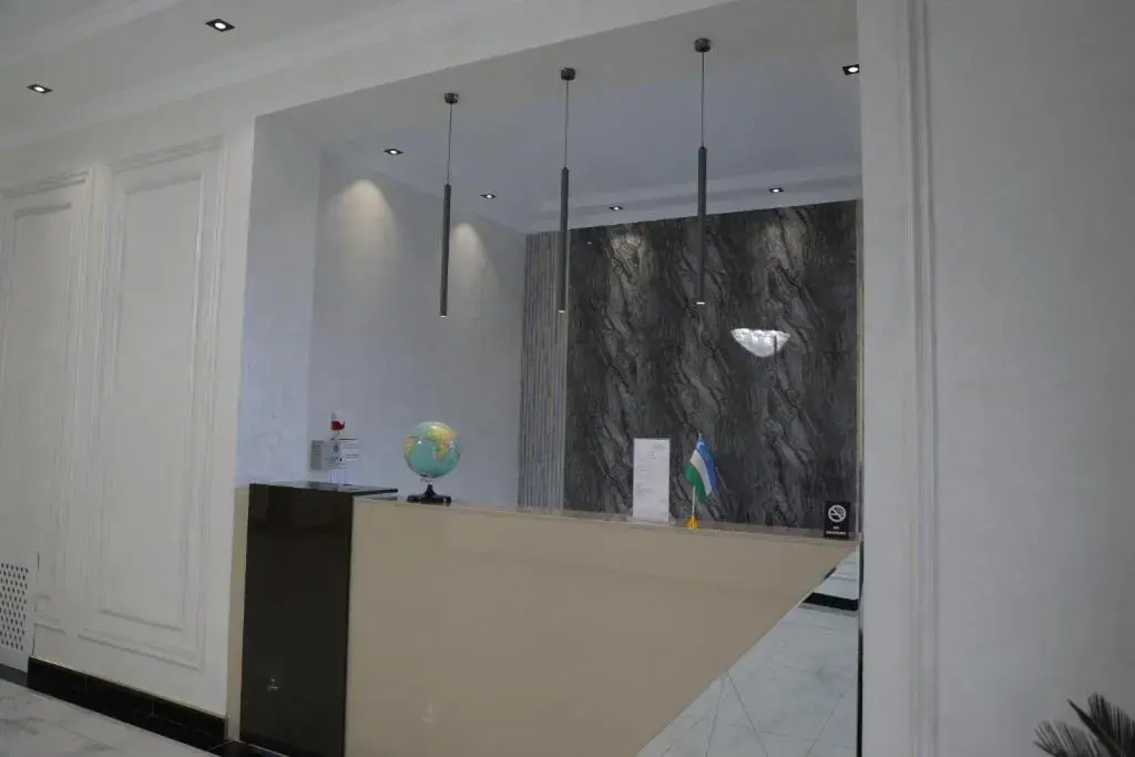 Status Hotel (Статус)