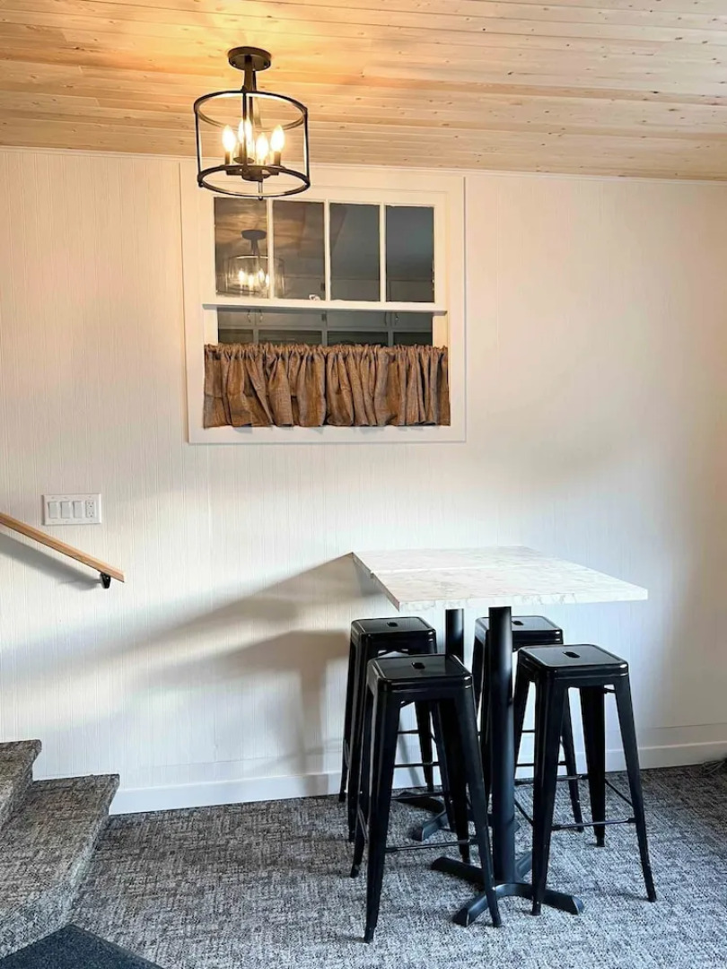 The Trail Inn - Melita, Manitoba - HWY 83/ HWY 3