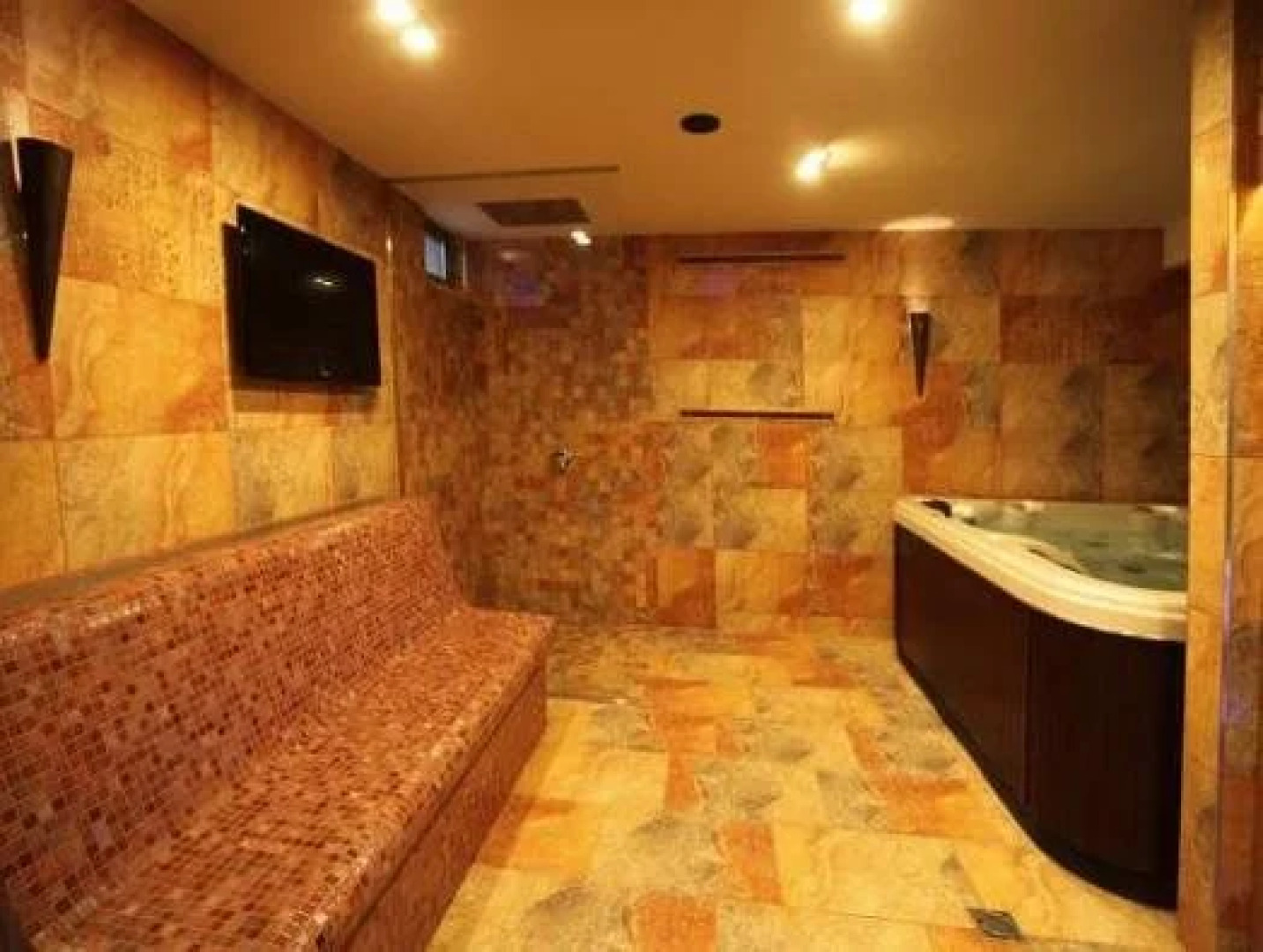 Platan Vararok Vendeghaz