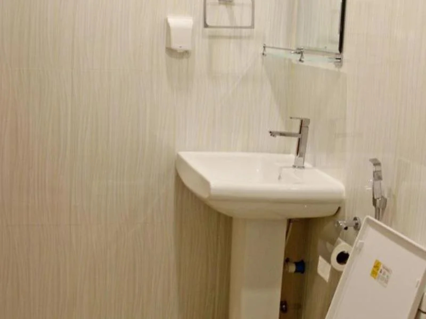 Отель Royal Pearl Inn