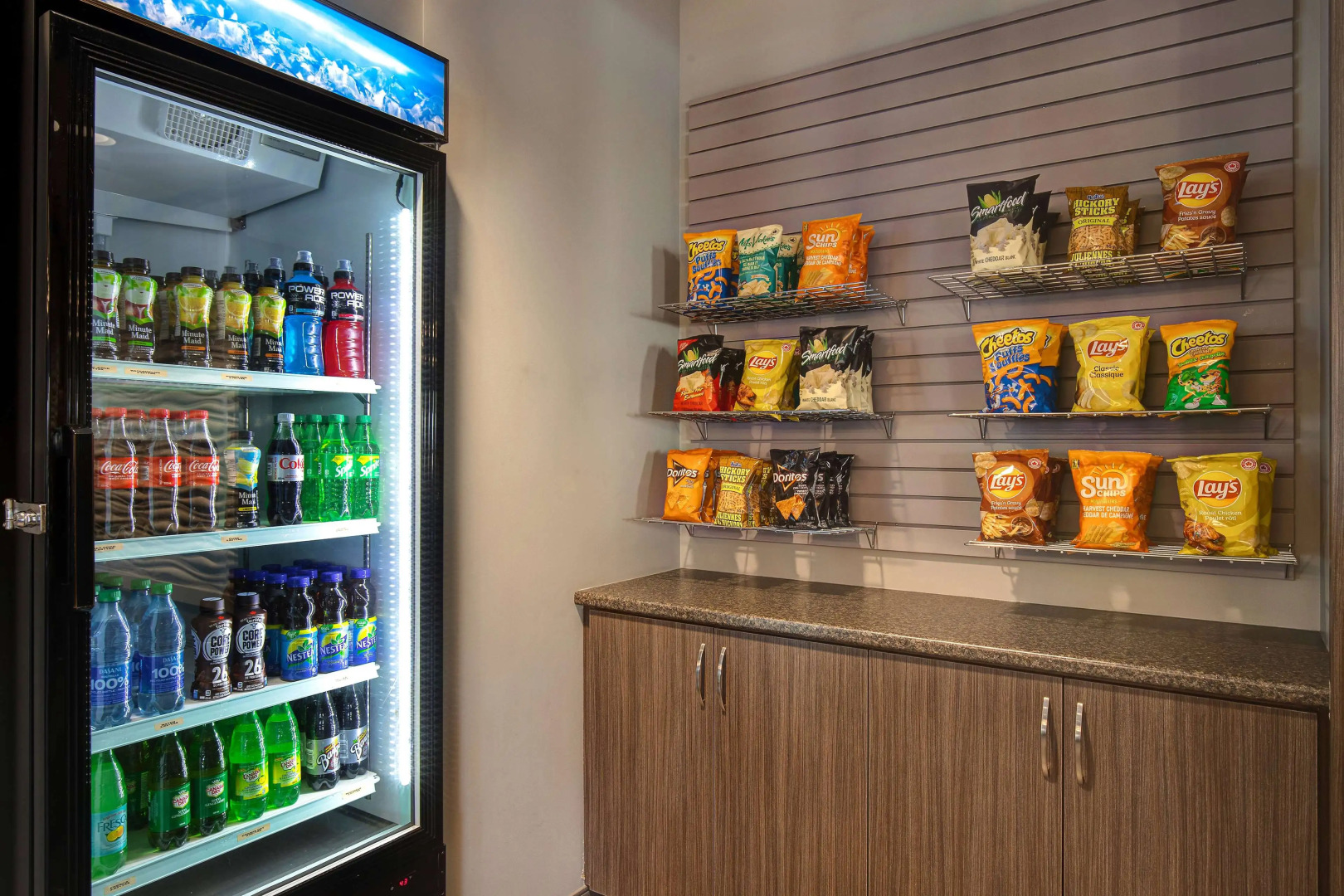 Days Inn & Suites by Wyndham Warman