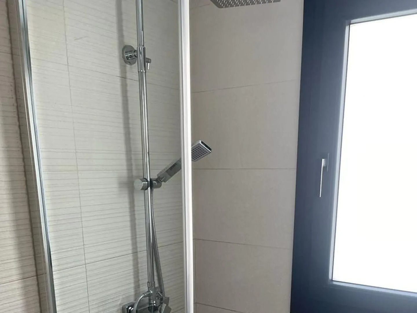 Modern holiday home in Finestrat with sea views