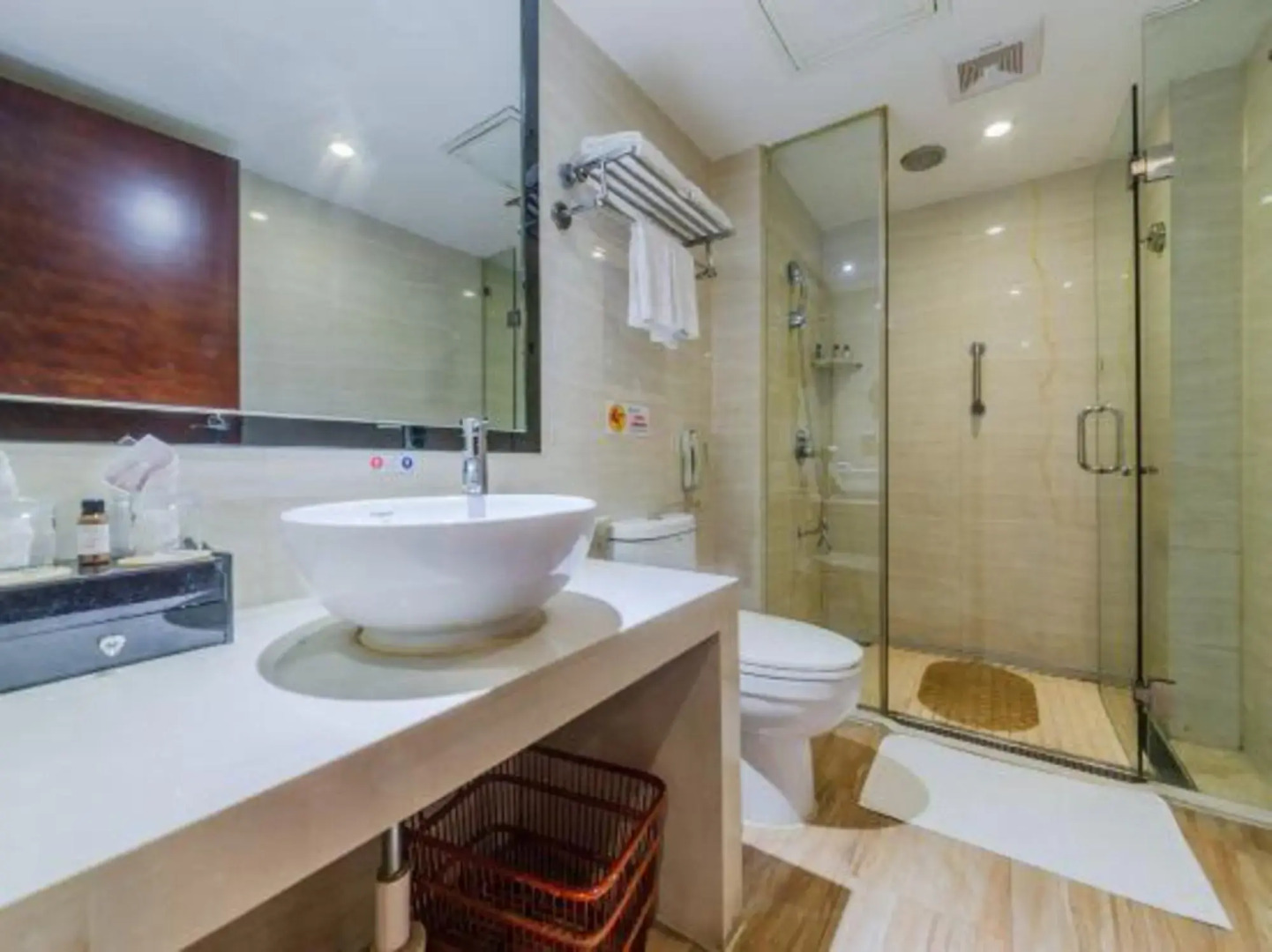 Shen Long Media Hotel