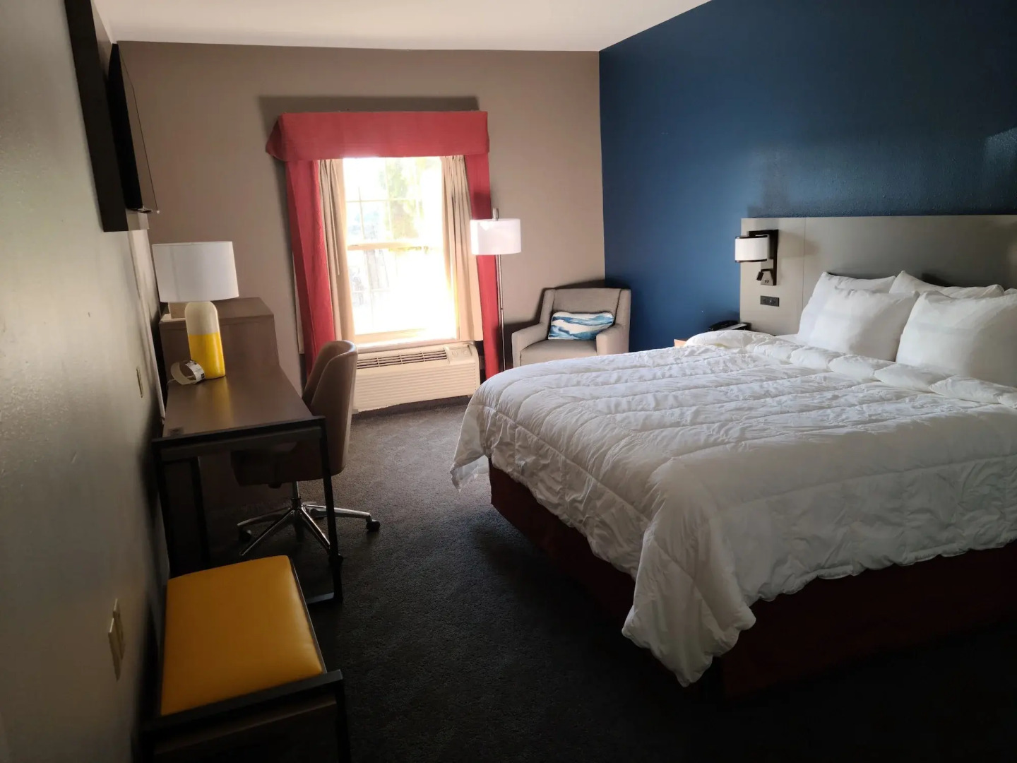 Comfort Inn & Suites