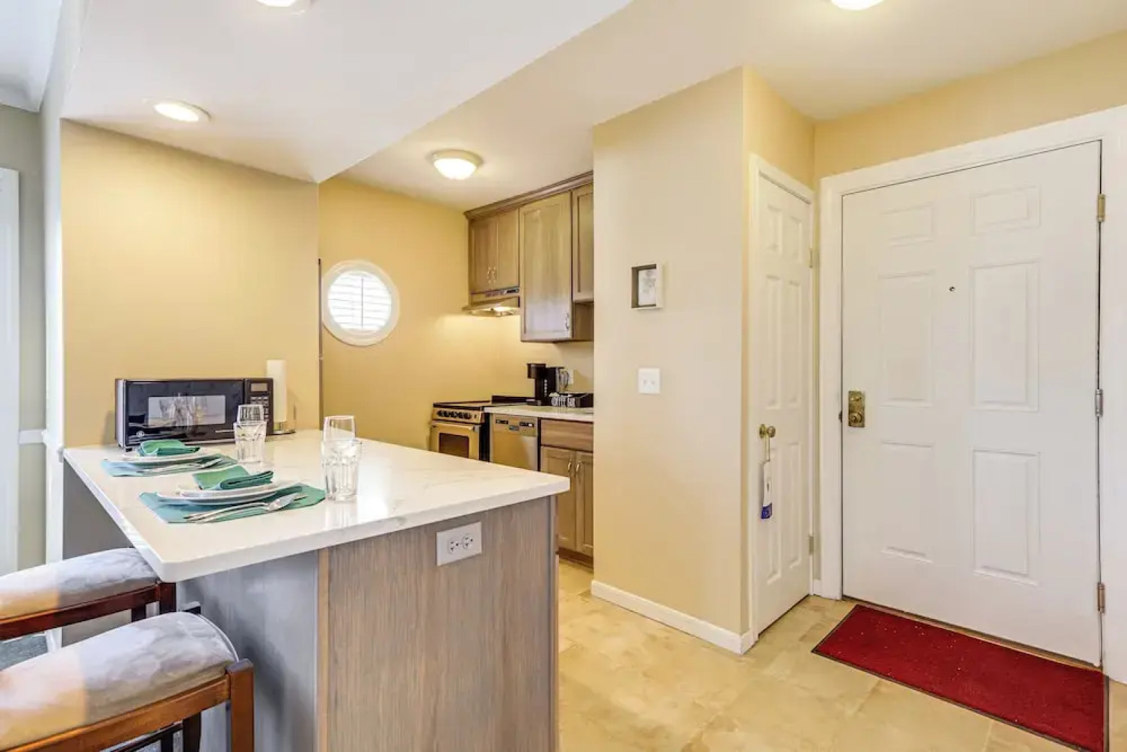 1 Mi to Mohegan Sun: Studio w/ Golf Course Views