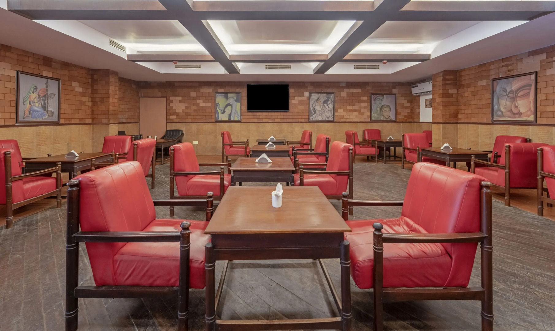 Oyo 15992 Central Hotel