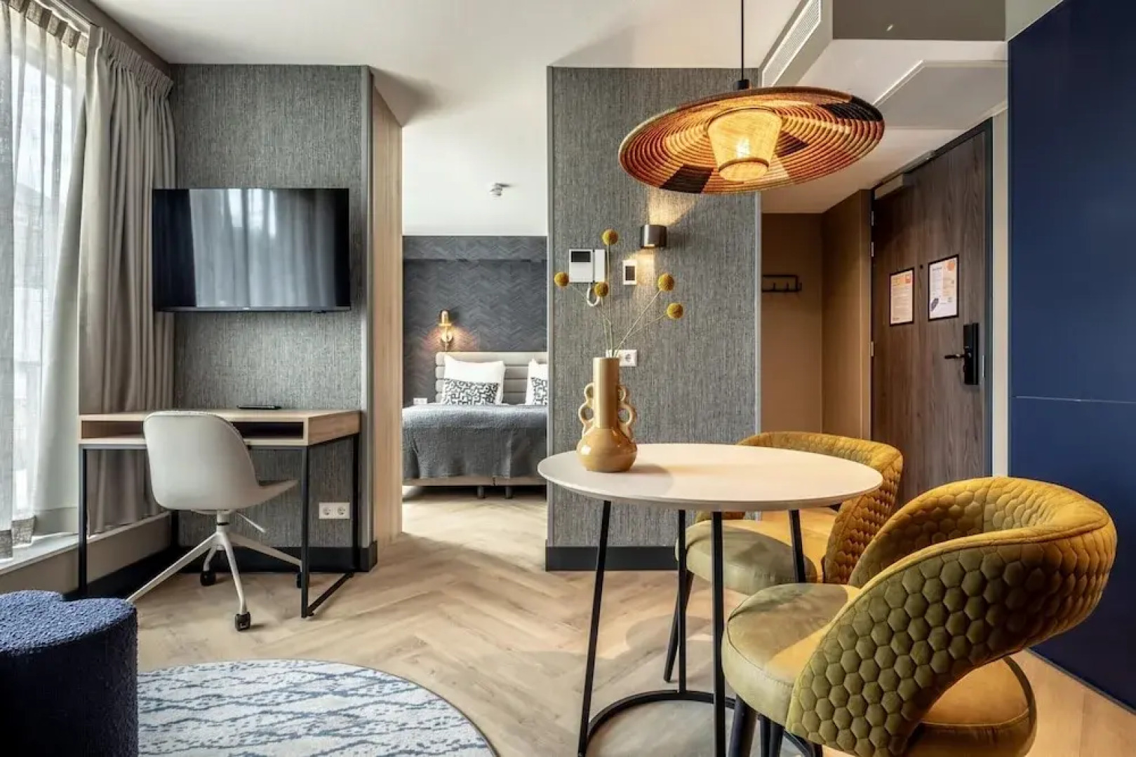 Modern Stay in Historic Delft