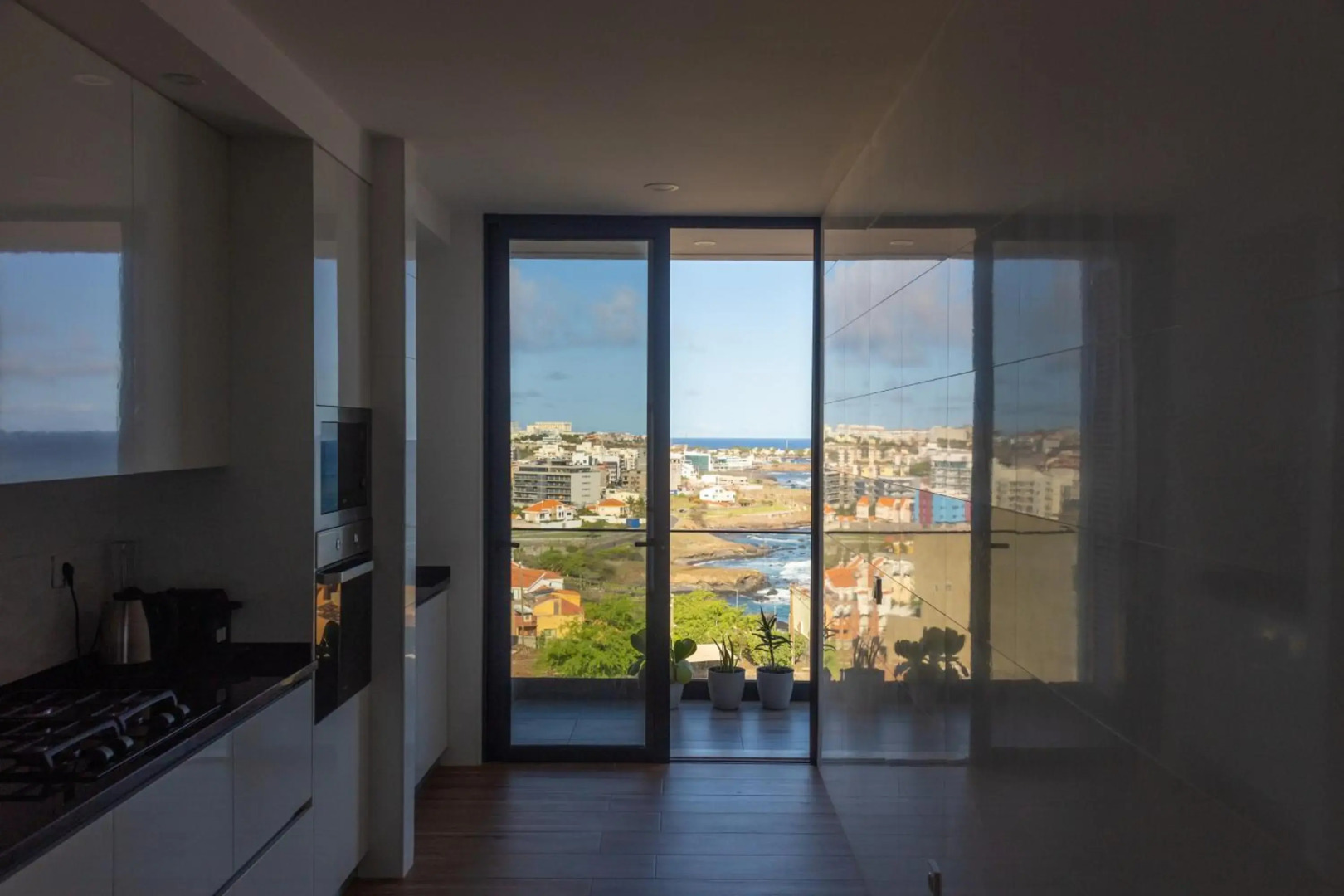 3 bdr aprt, stunning seaview, rooftop pool - LCGR