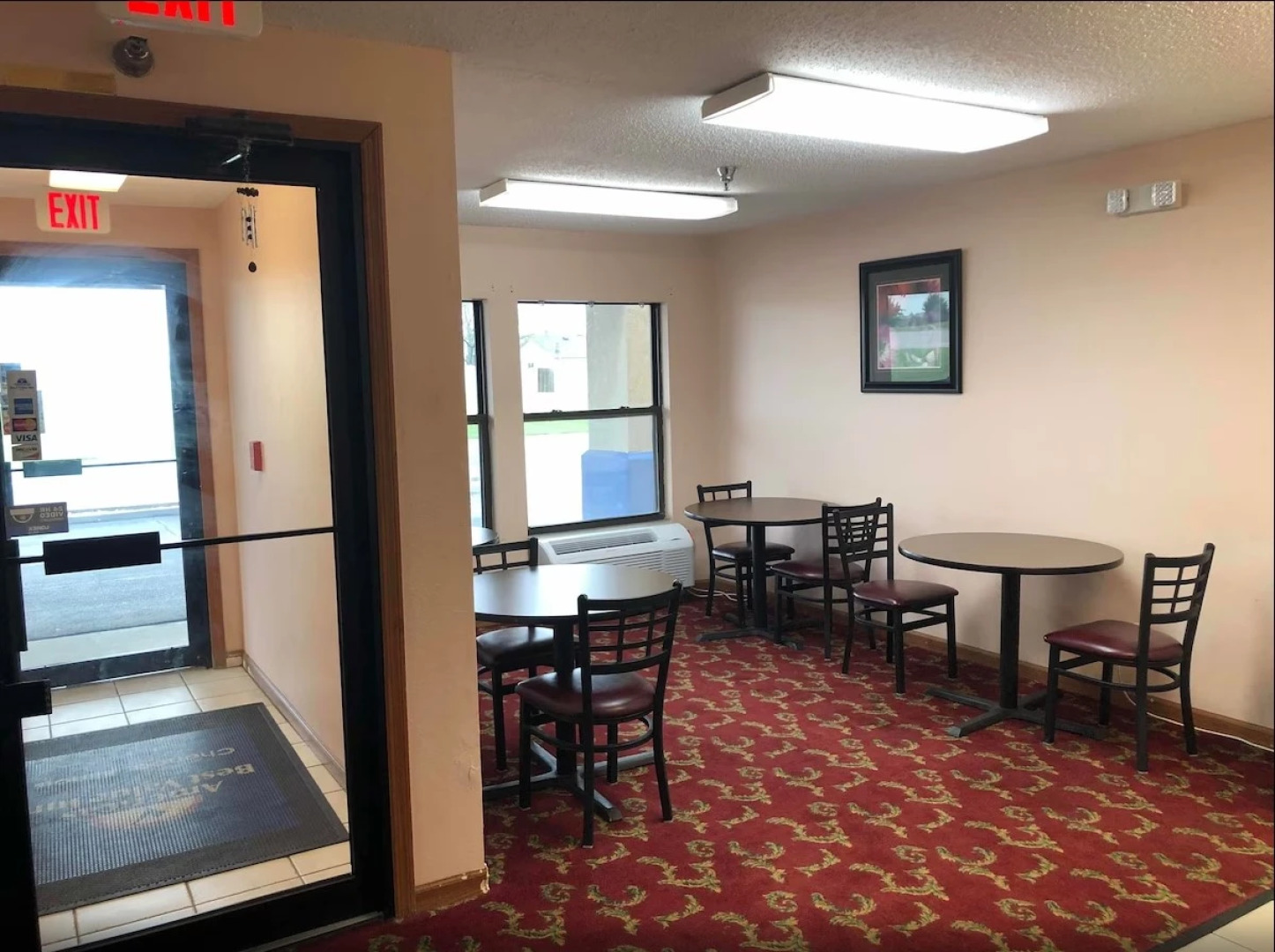 Super 8 by Wyndham Chenoa