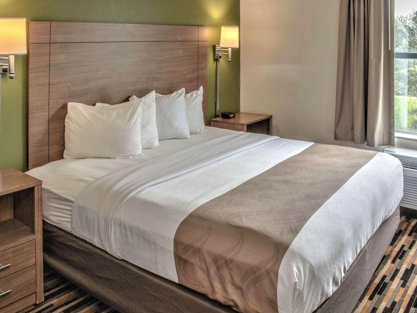 Quality Suites Lake Wright - Norfolk Airport