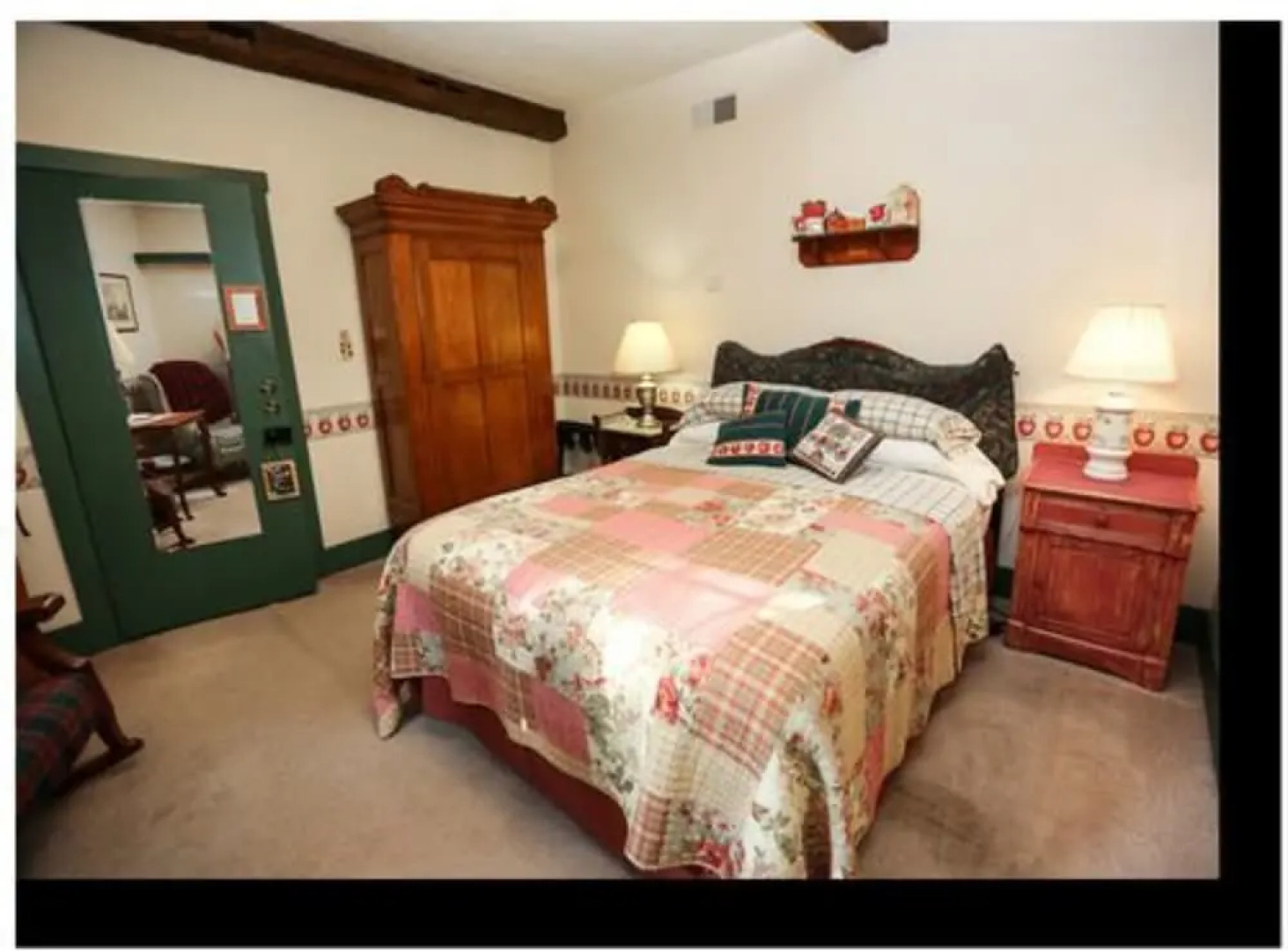 Deer Creek Winery and Watson Estate Bed & Breakfast