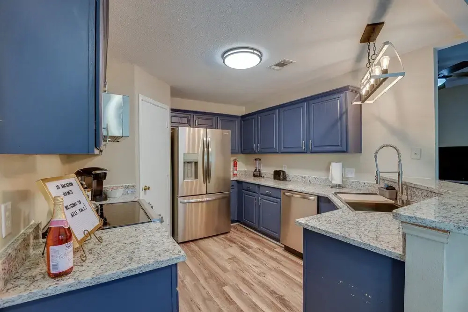 Walk to Water: Cozy Eagle Mountain Lake Home