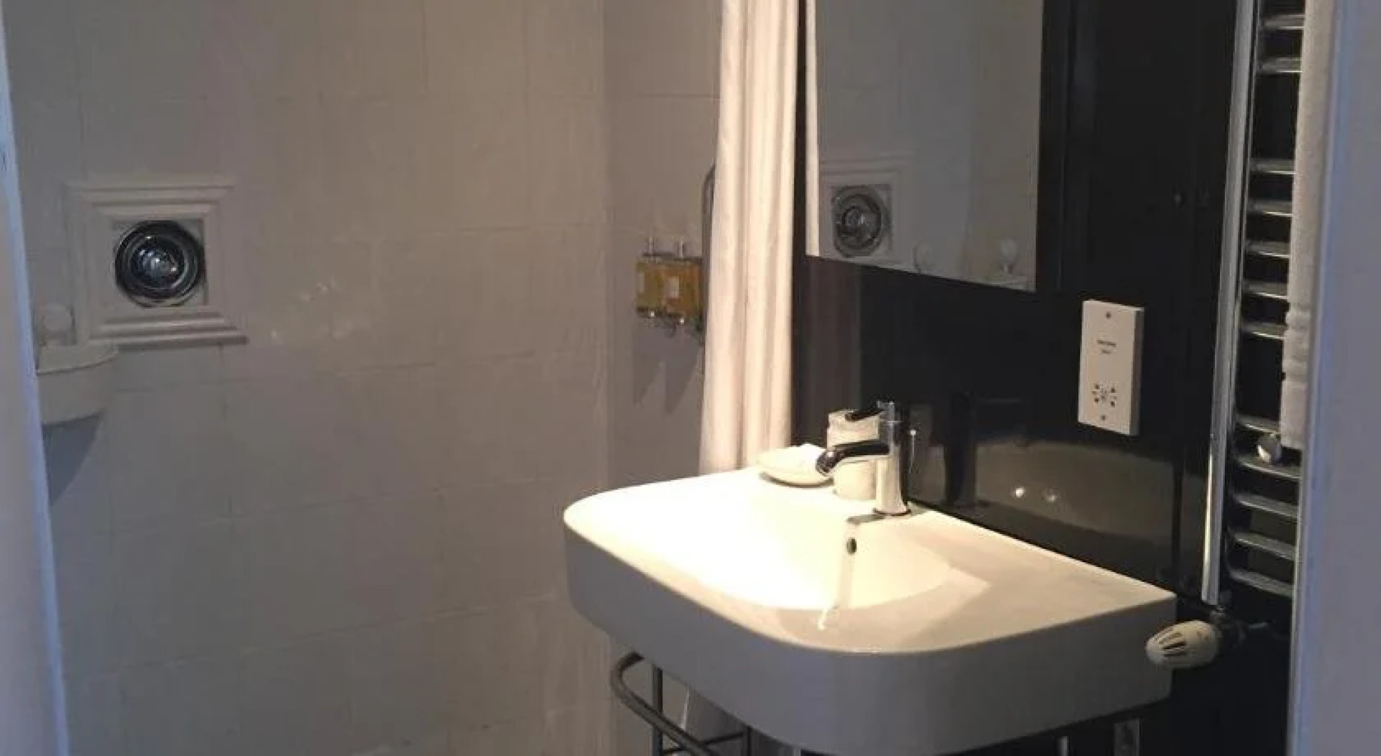 Crescent Garden House