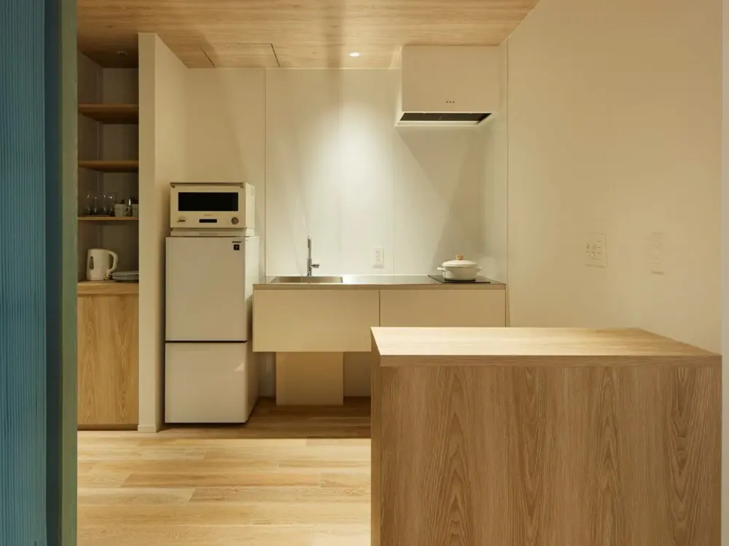 LOISIR Living Suites SERAGAKI