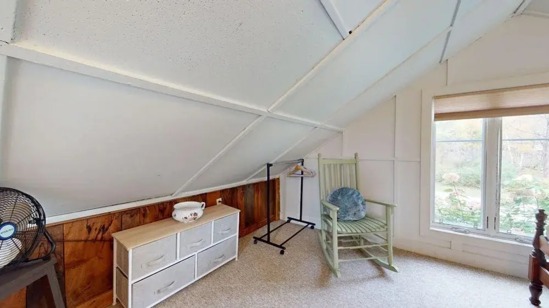 Pond View Cabin in Chittenden