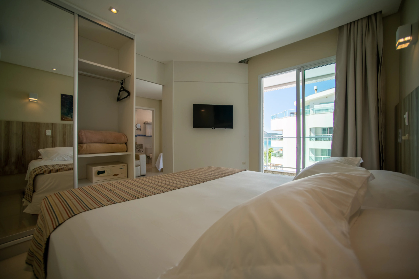 SLAVIERO  Ingleses Convention