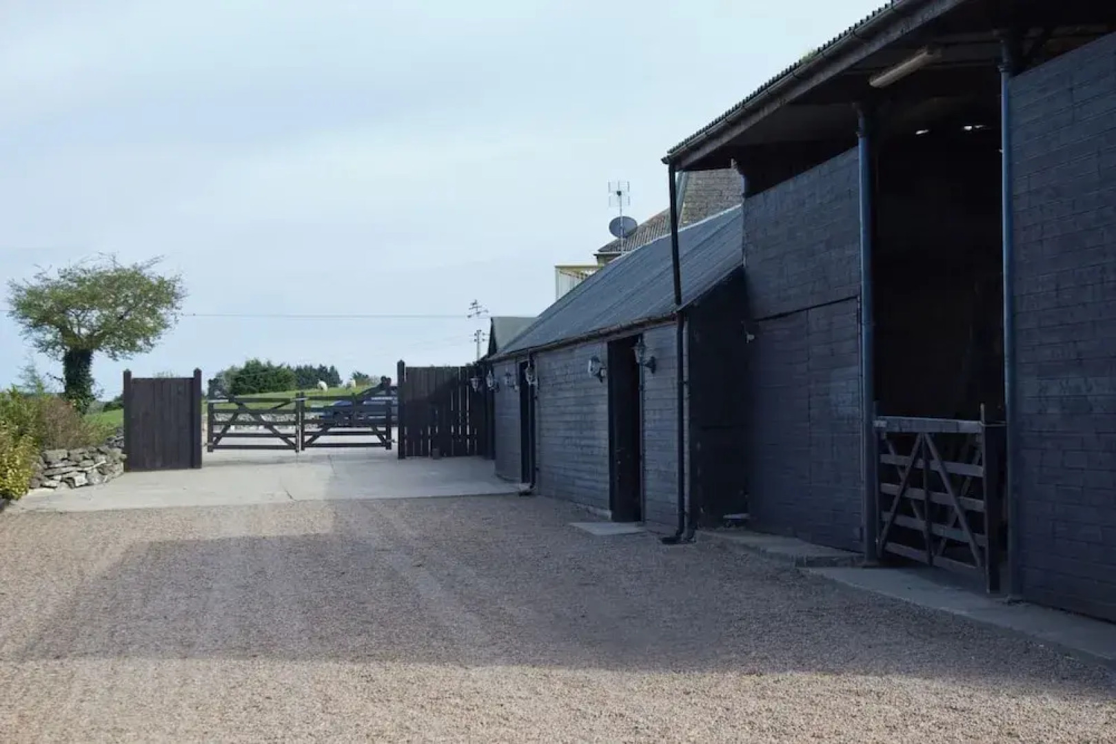 House for 16 Guests 7 Bedroom