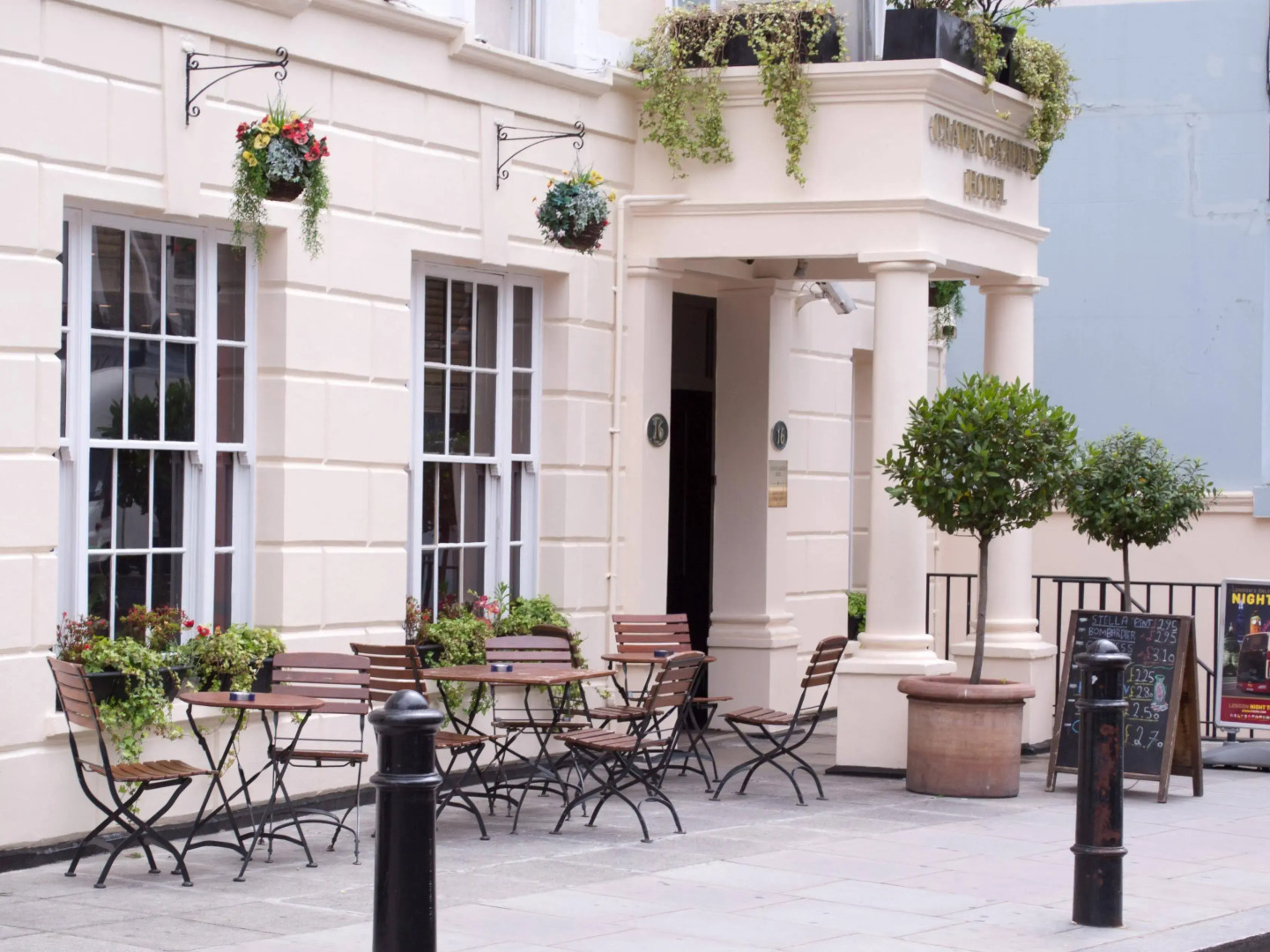 Smart Hyde Park View - Hostel