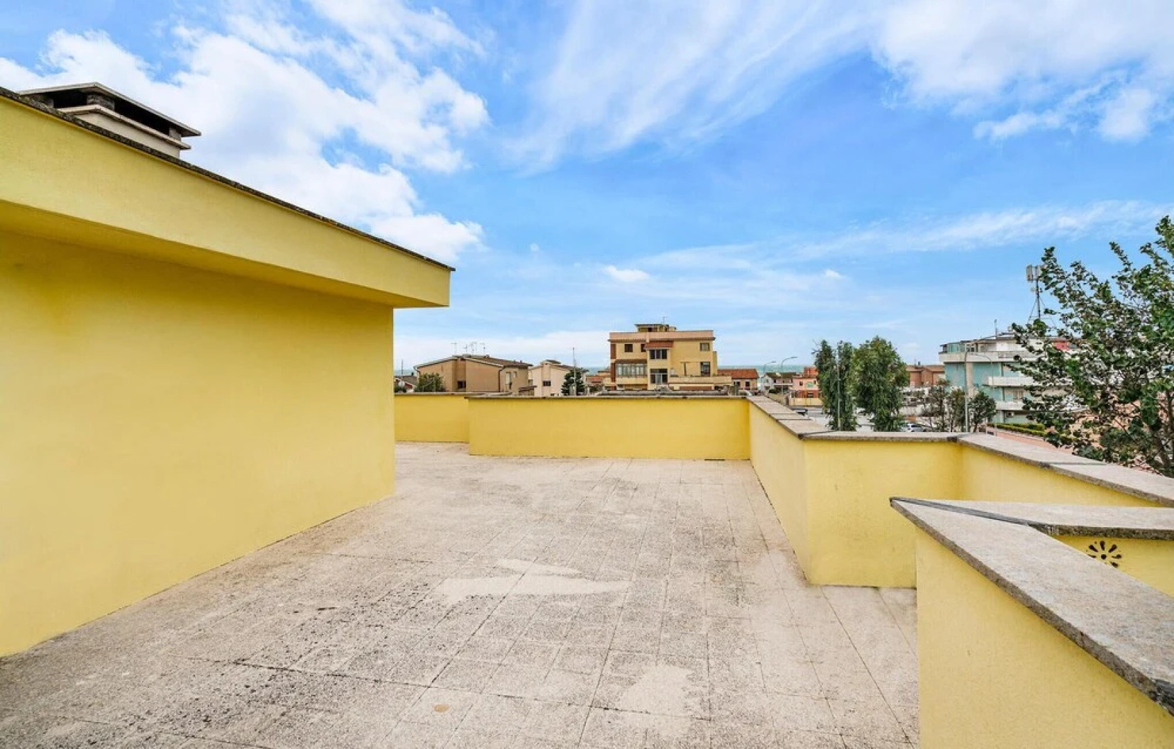 Beautiful Home in Torvaianica With 5 Bedrooms and Outdoor Swimming Pool